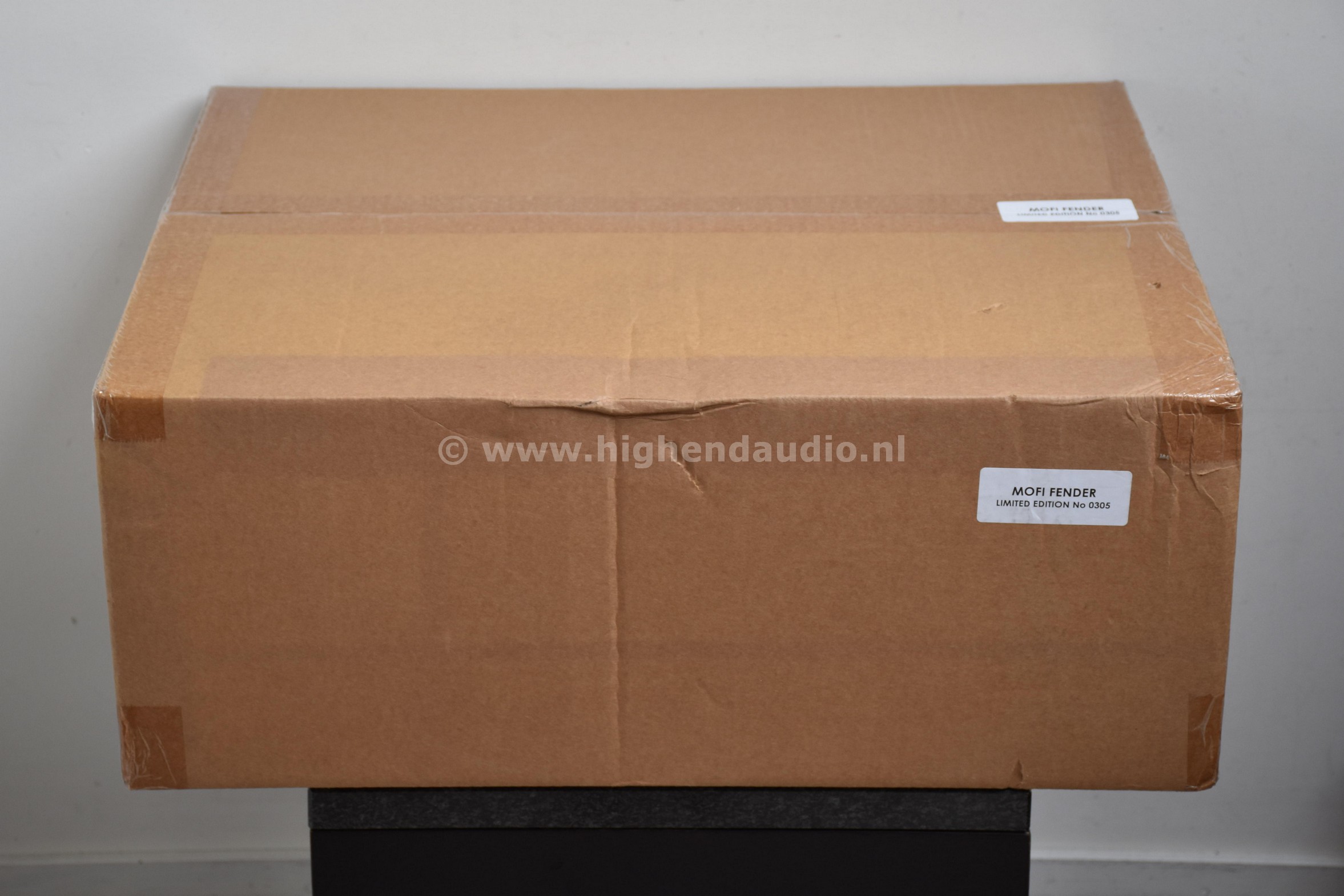 MobileFidelity-PrecisionDeckFender-0305-sealedbox_wm