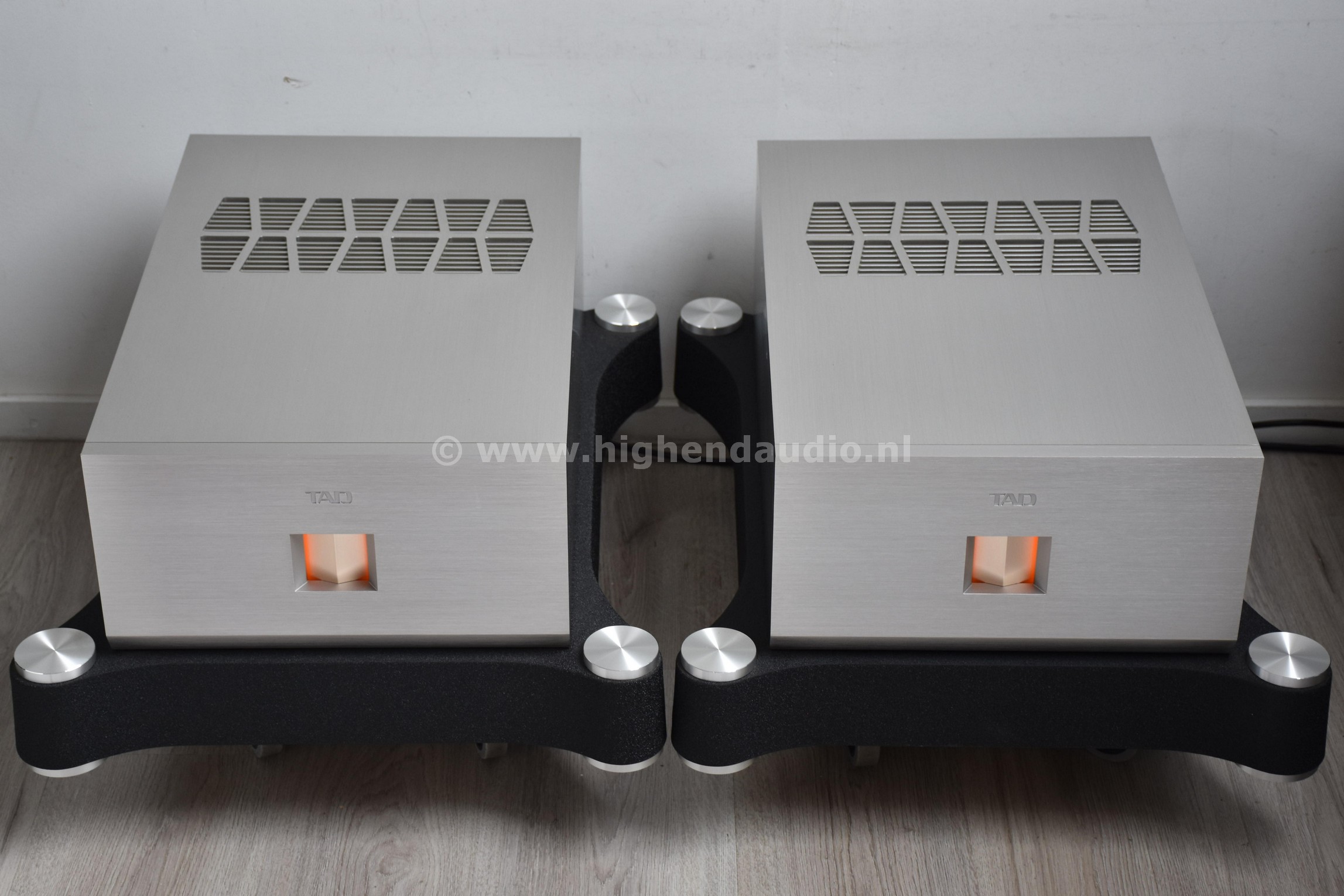 TAD-M600-MFPK000007EM-MFPK000008EM-top_wm