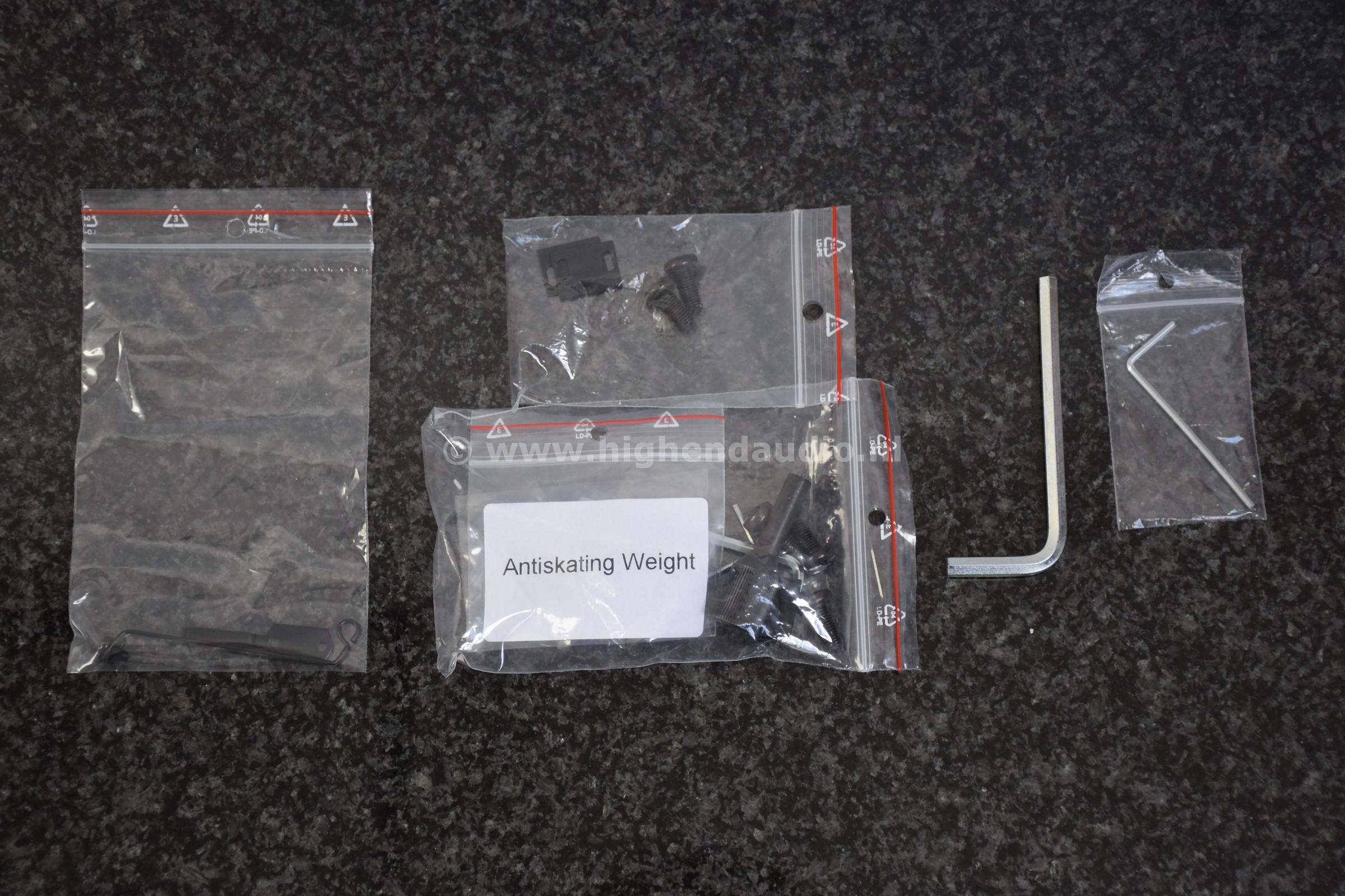 Project-12CCEVO-accessoiries_wm