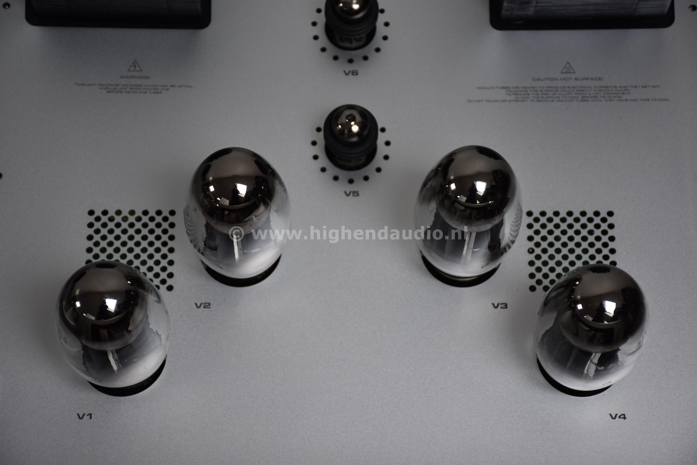 AR-Reference160M-MKII-50684-50685-tubes_wm