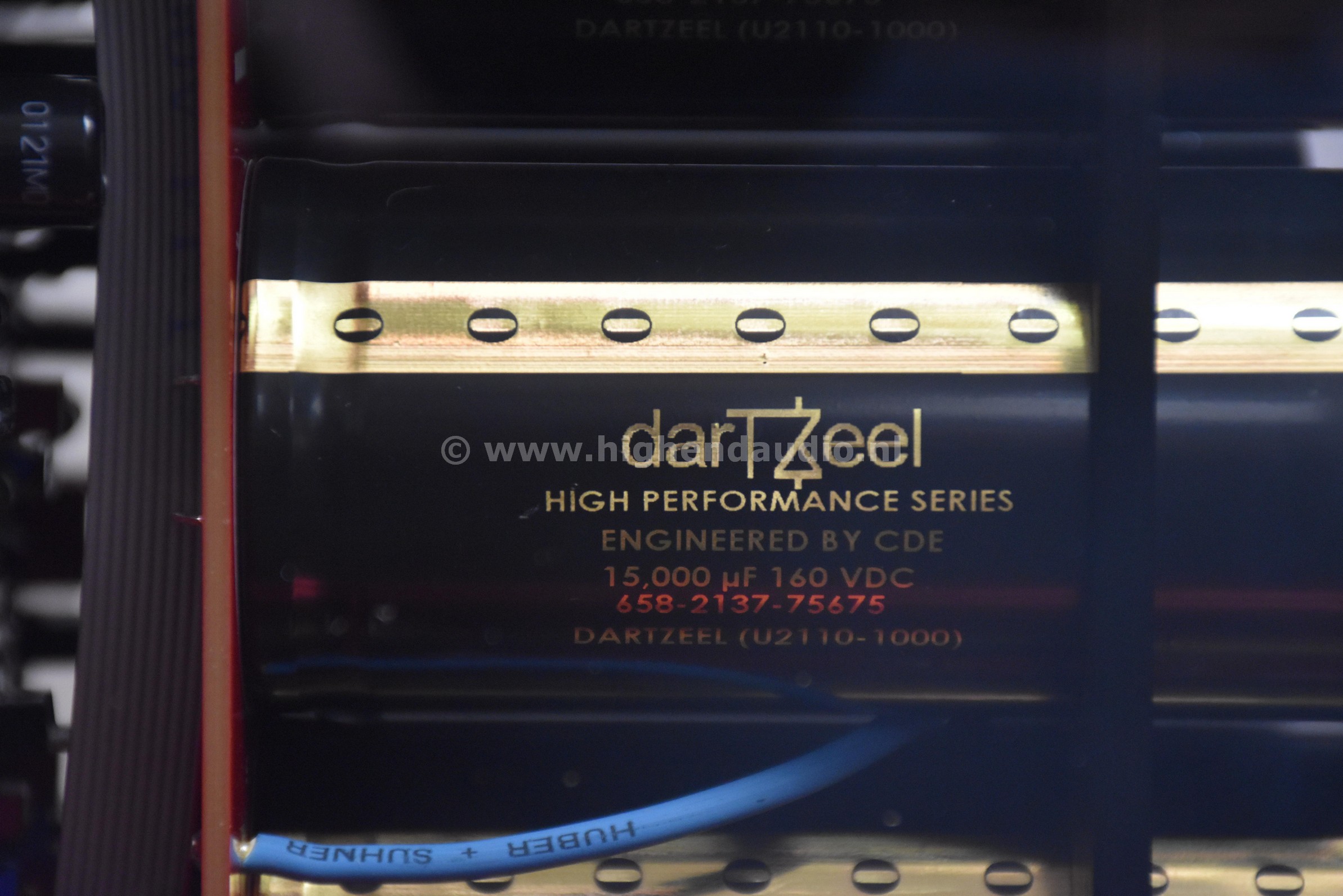 Dartzeel-NHB468-HBTZUE1468.049L-HBTZUE1468.049R-intern2_wm