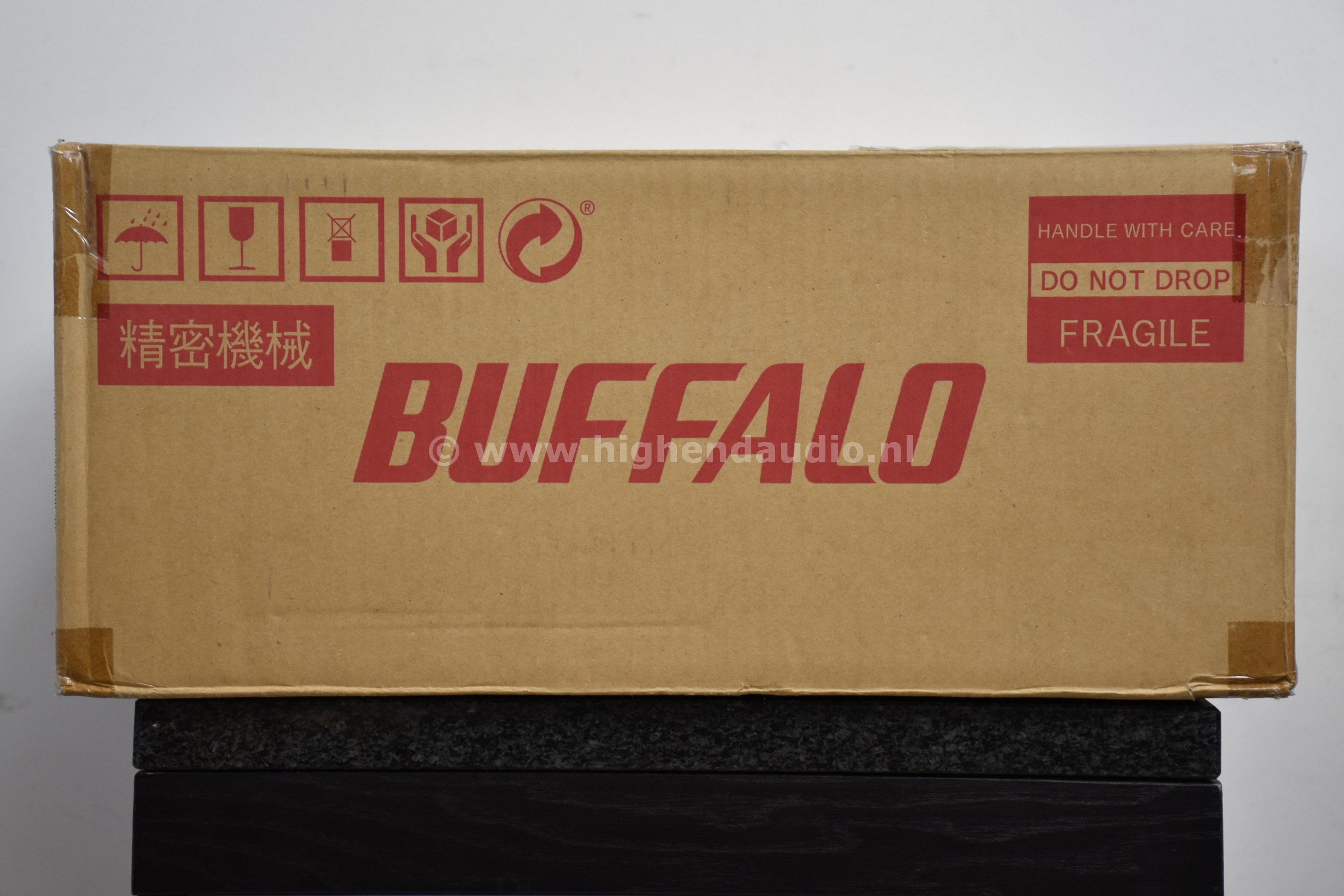 Melco-HAN1ZH60-40353761100167-box_wm