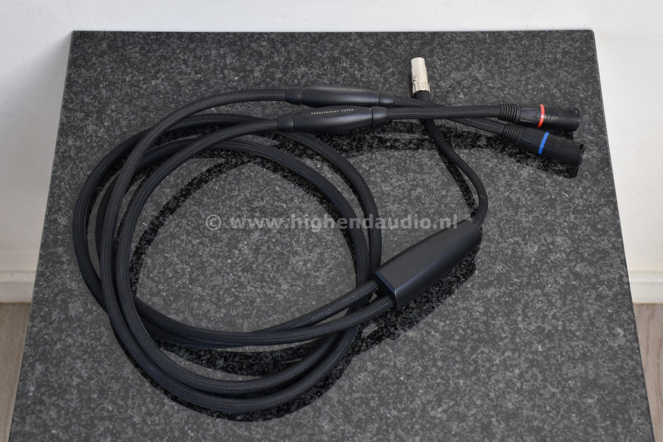 Transparent-MusicLinkSuperG5-1m-NaimDINtoXLR-09618G5_wm