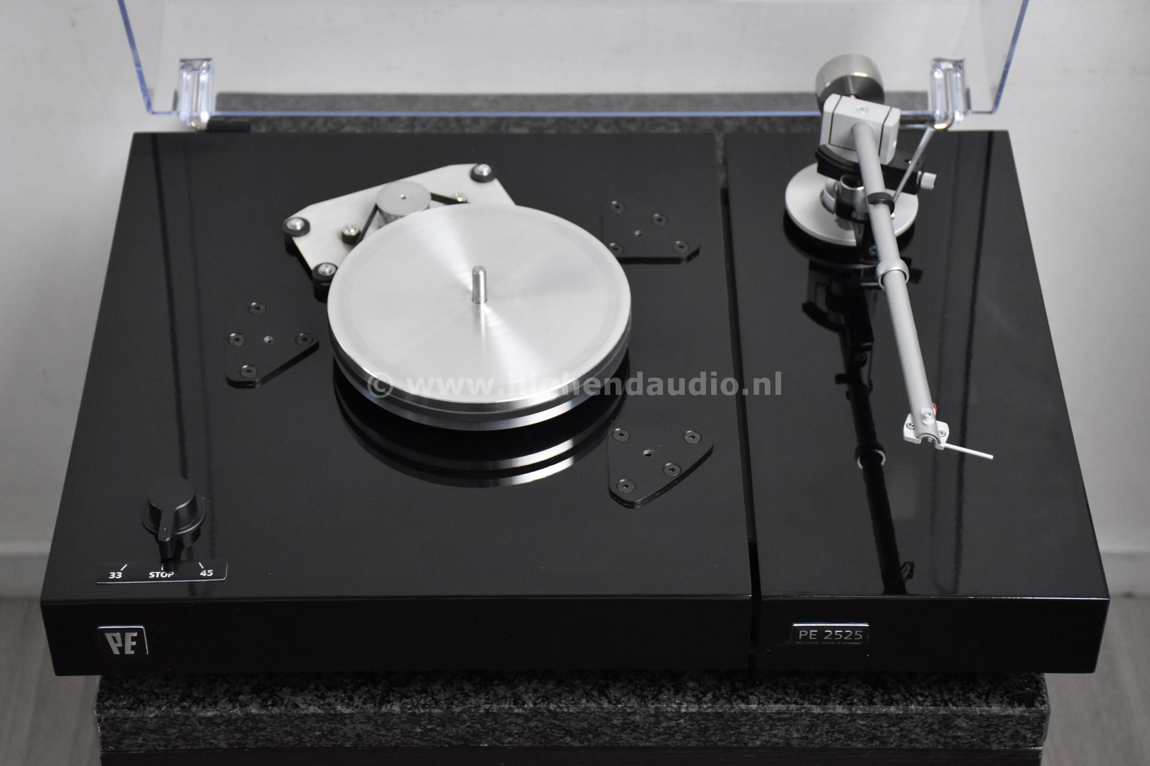 PerpetuumEbner-PE2525MKII-00097-topwoplatter_wm