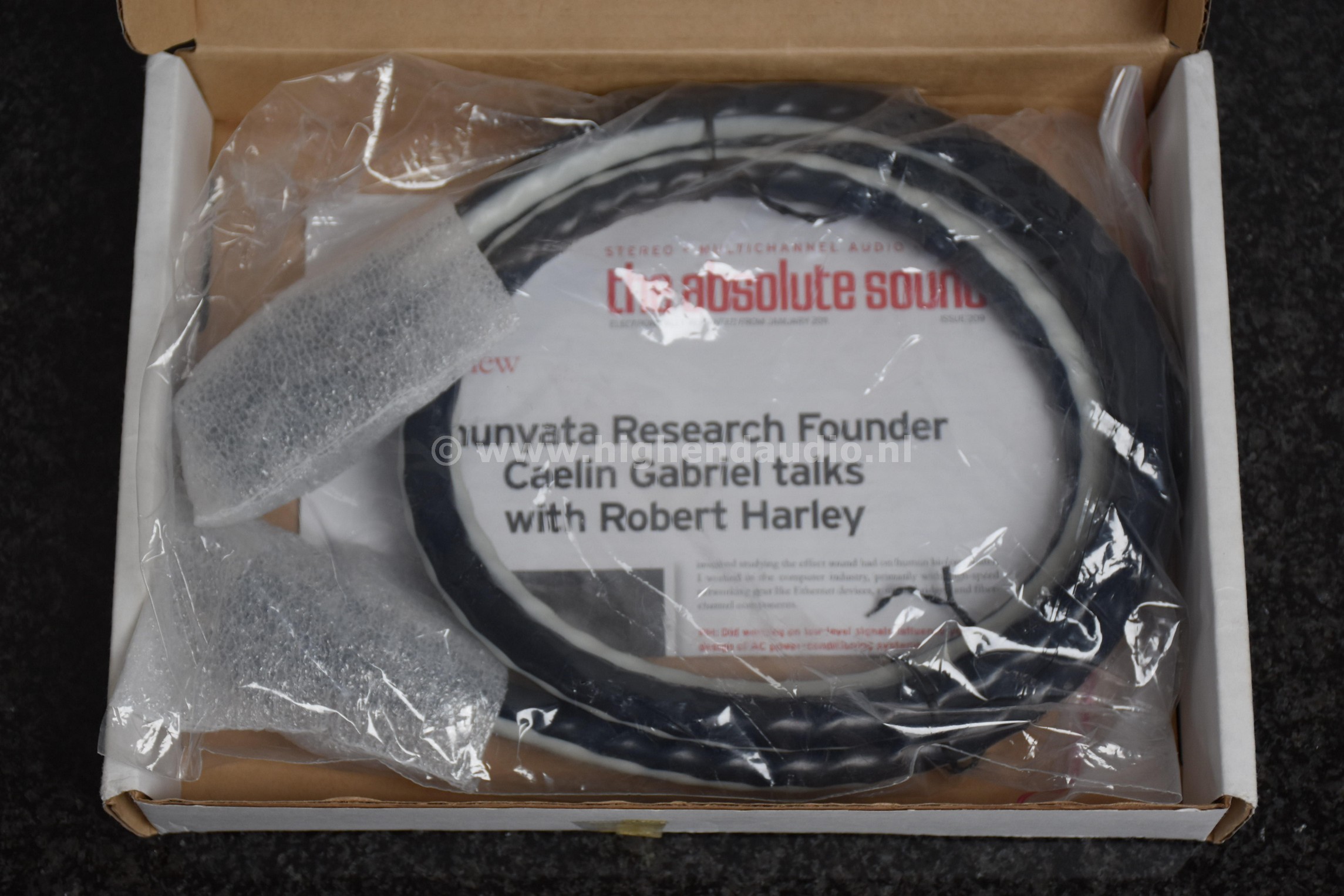 Shunyata-VenomHC-1,75m-cableinbox_wm