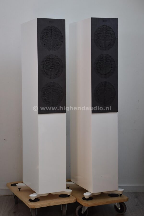KEF R5 -VERKOCHT-