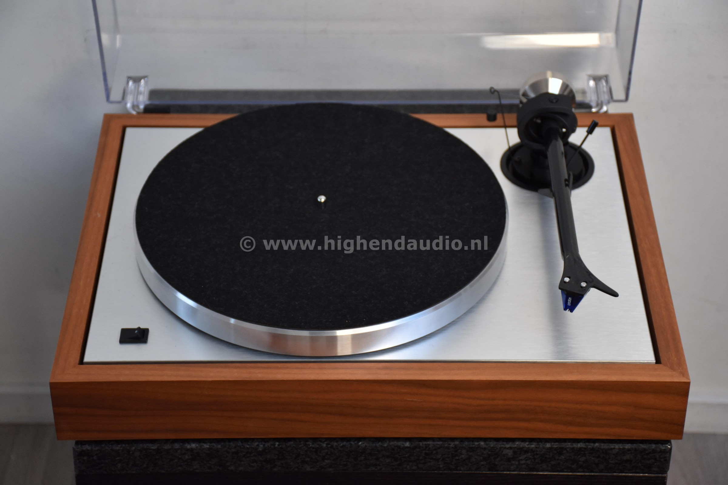 ProJect-TheClassic-Ortofon2MBlue-000587-top_wm