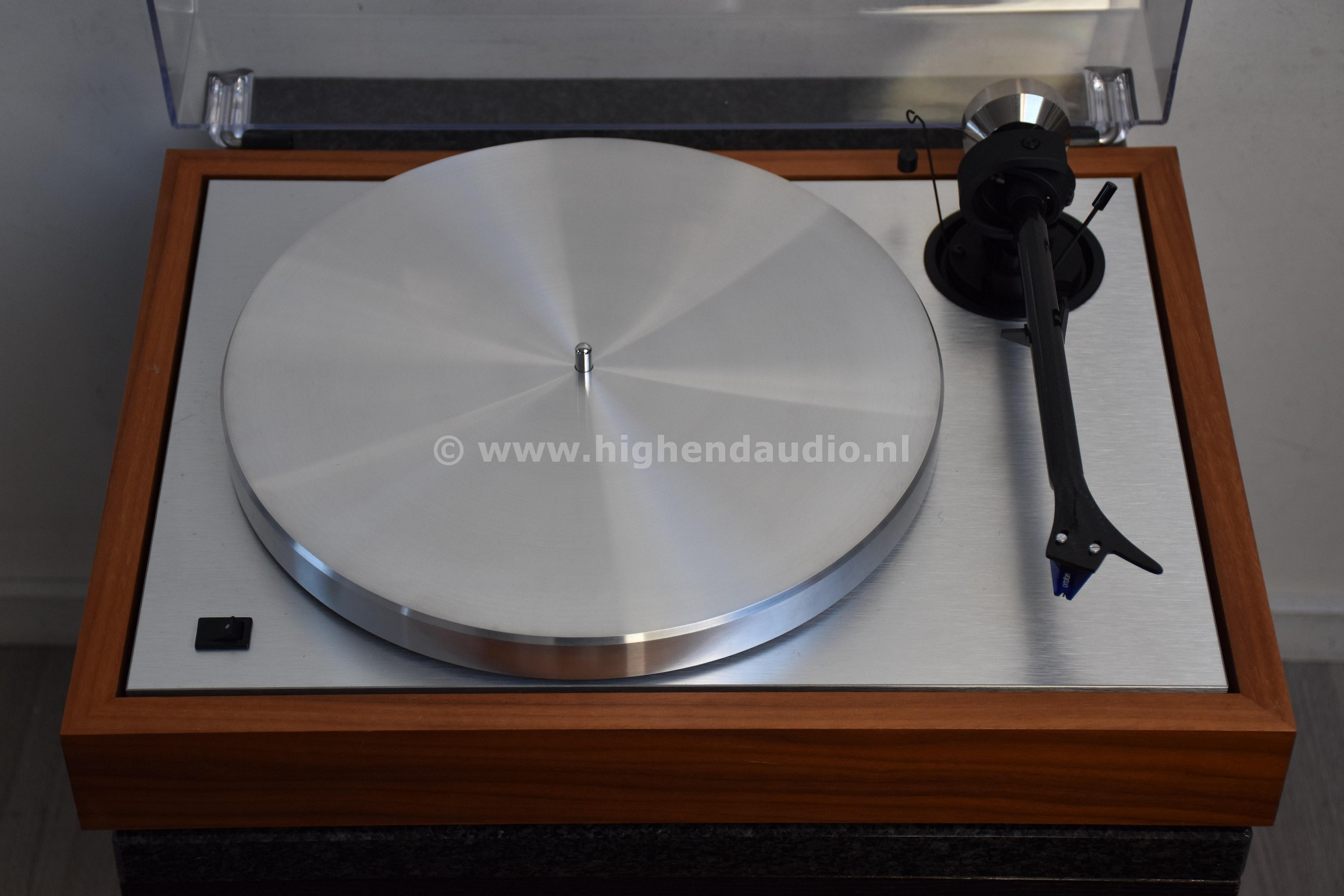 ProJect-TheClassic-Ortofon2MBlue-000587-topwomat_wm