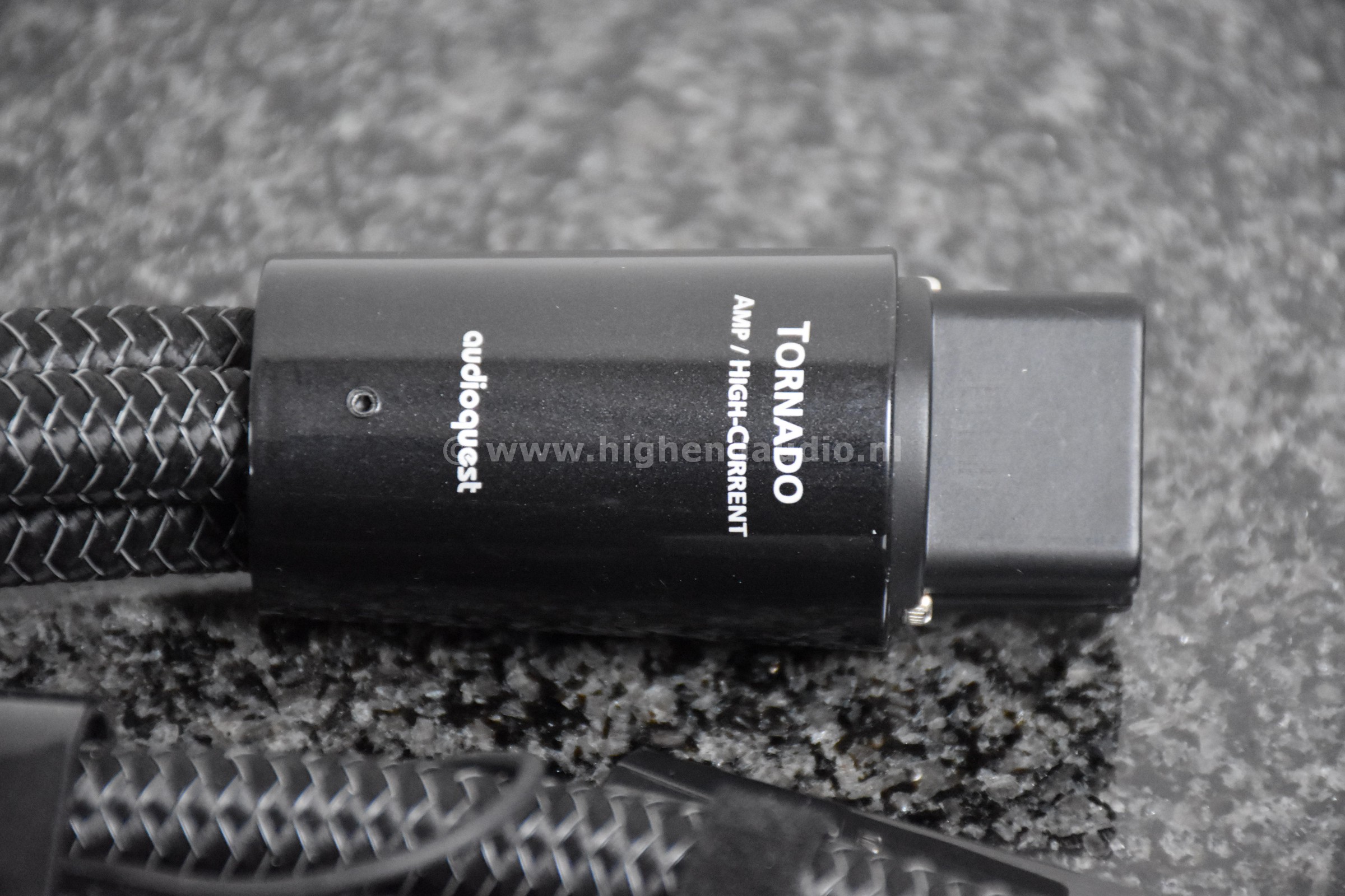Audioquest-TornadoHC-1m-C19-detail2_wm