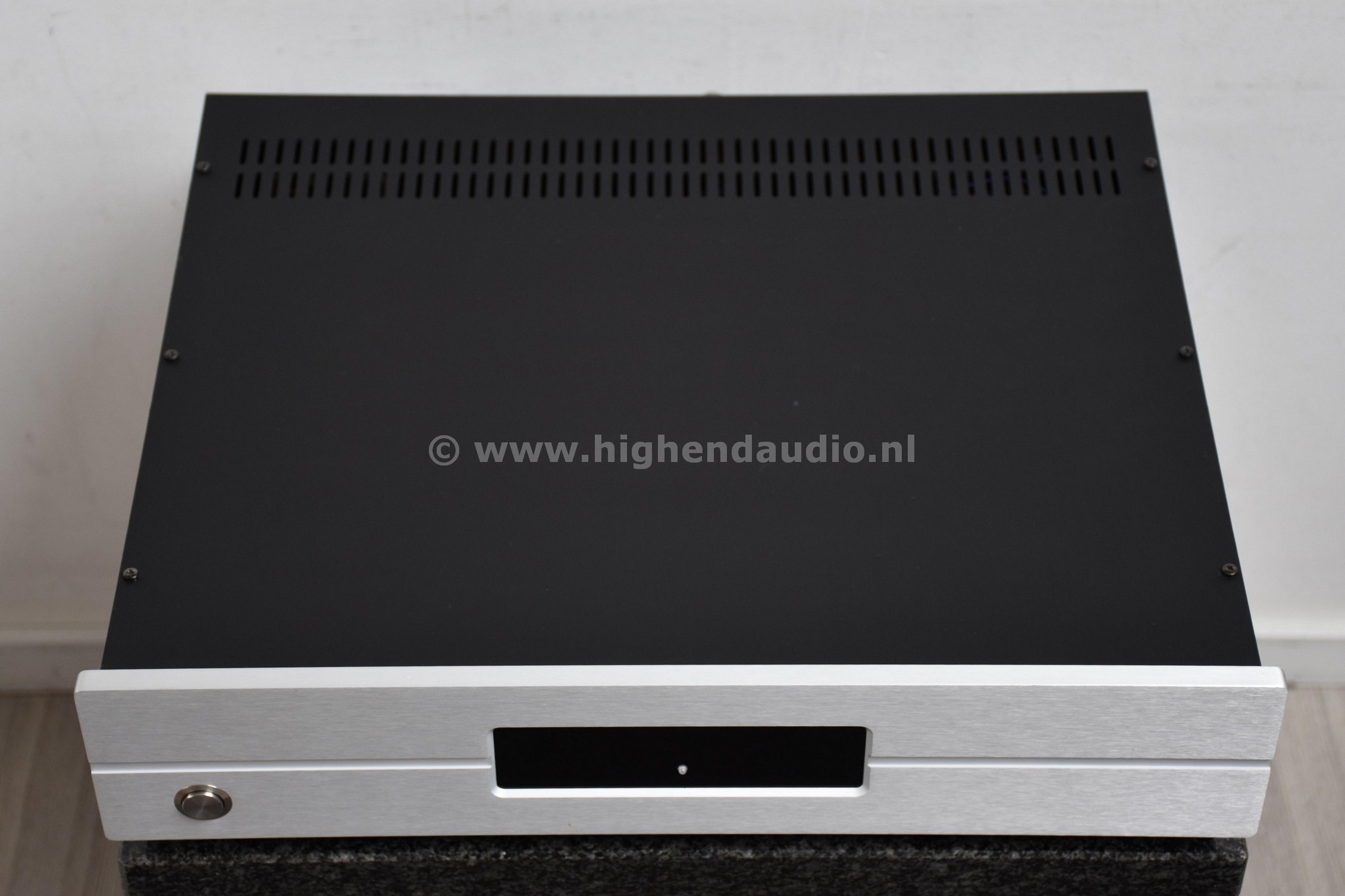 MirrorImage-Aemulus-20150218143-20150218144-top2_wm