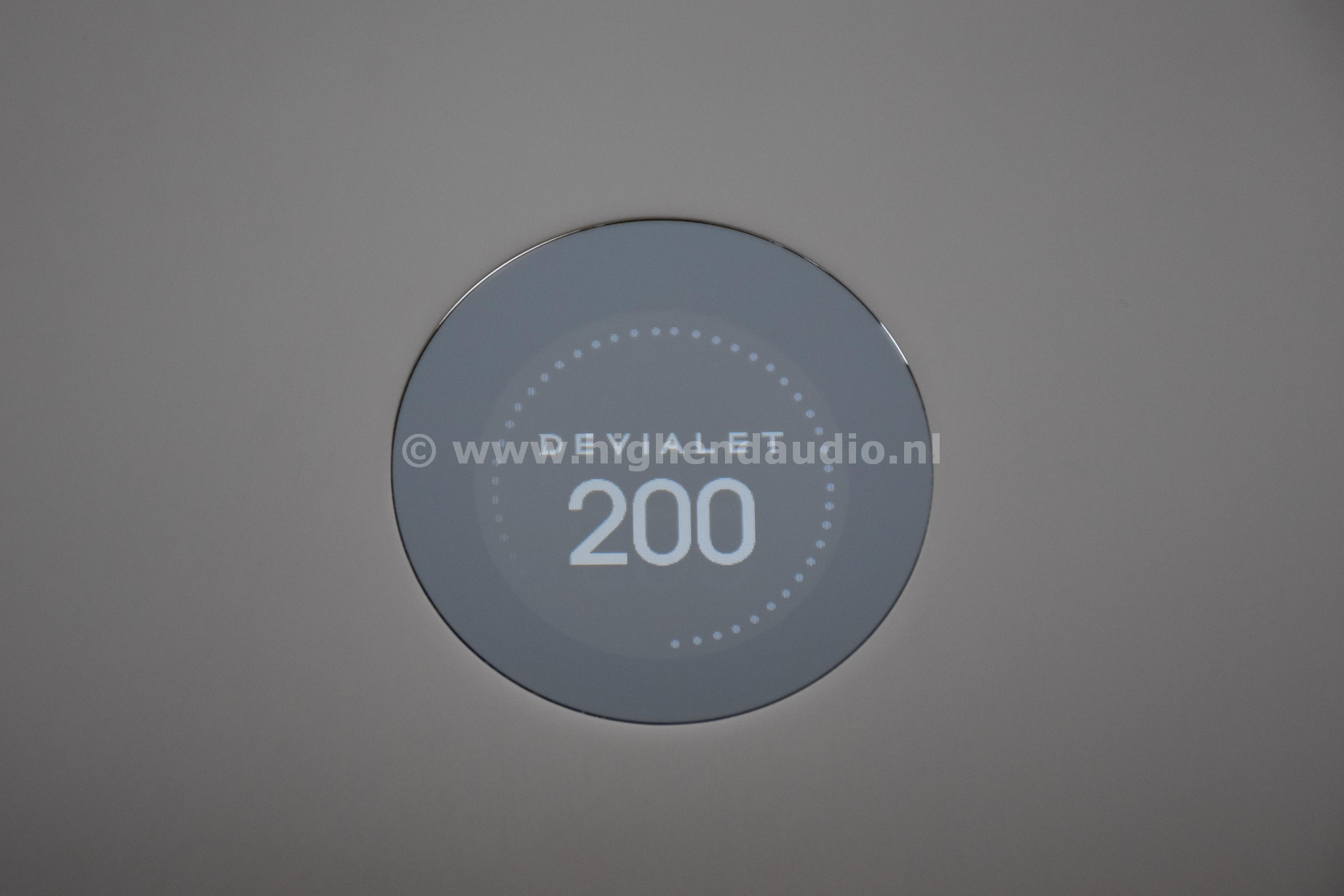Devialet-200-06867B1-display1_wm