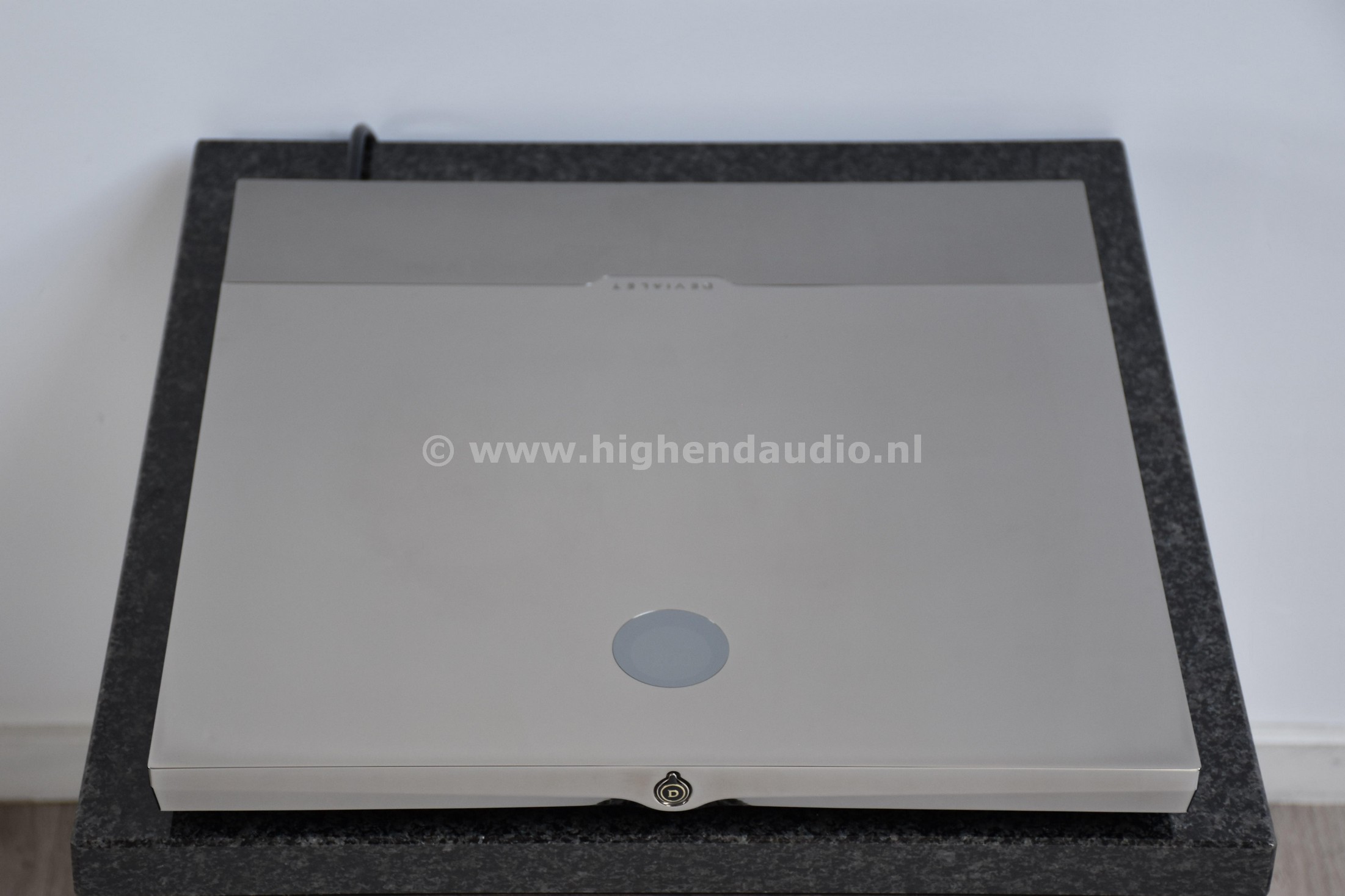 Devialet-200-06867B1-top_wm