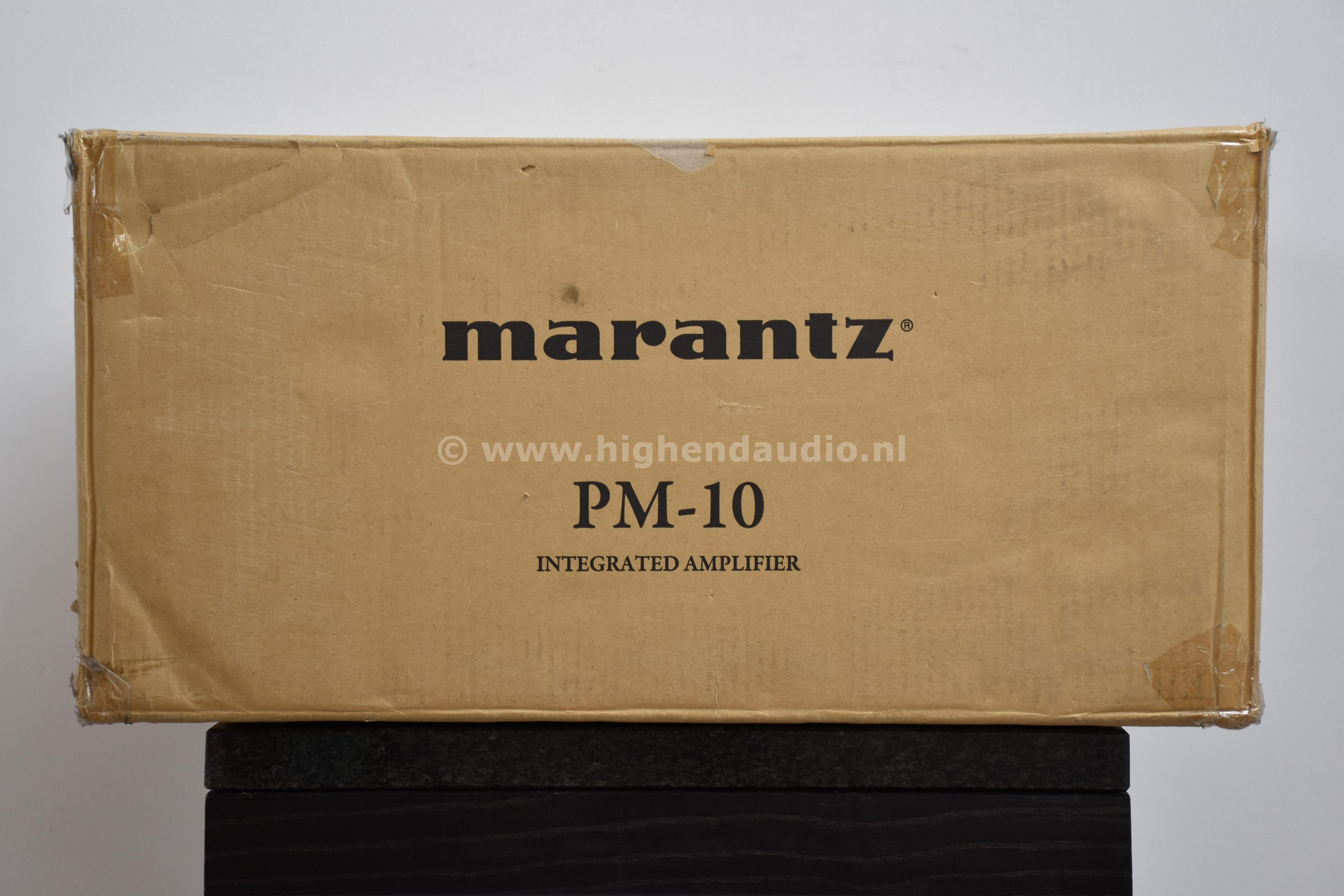 Marantz-PM10S1-AHE15170300137-box_wm