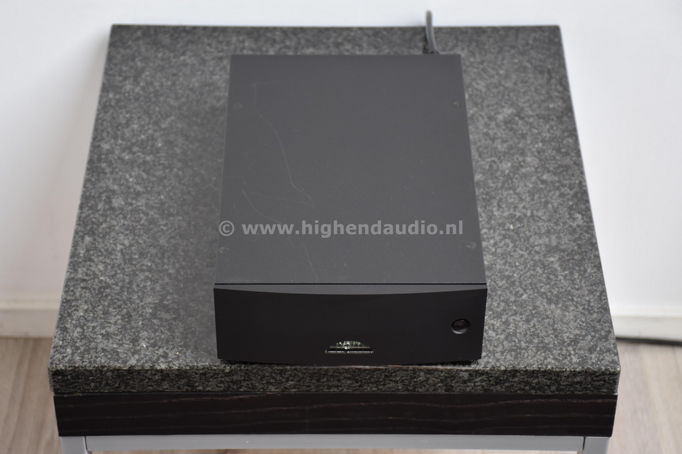 Naim-HiCap-213412-top_wm