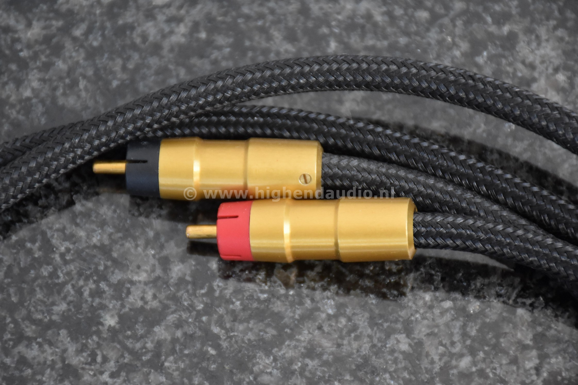 HiDiamond-Signal+EsotericMKII-1m-detail3_wm