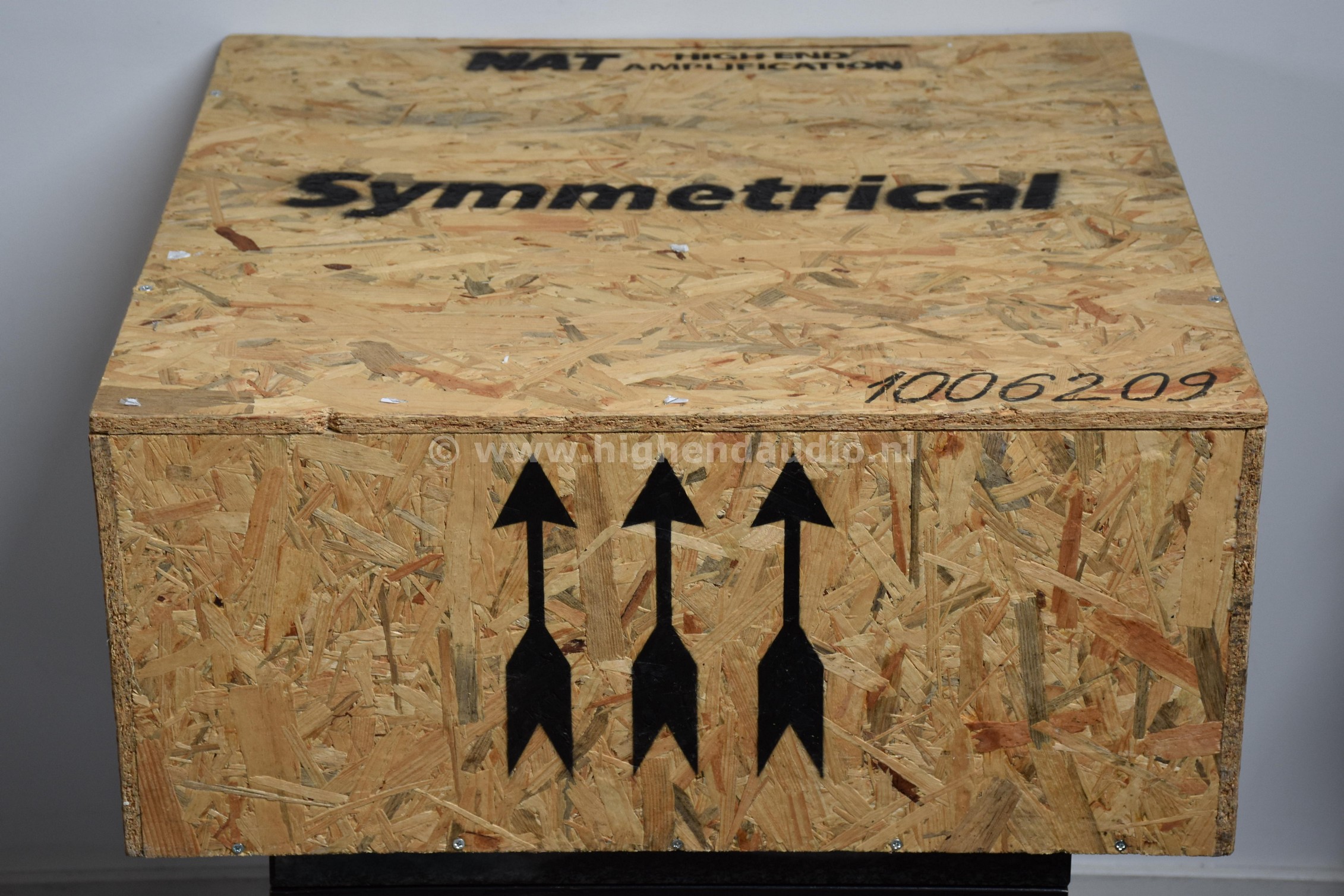 NAT-Symmetrical-1006209-crate_wm