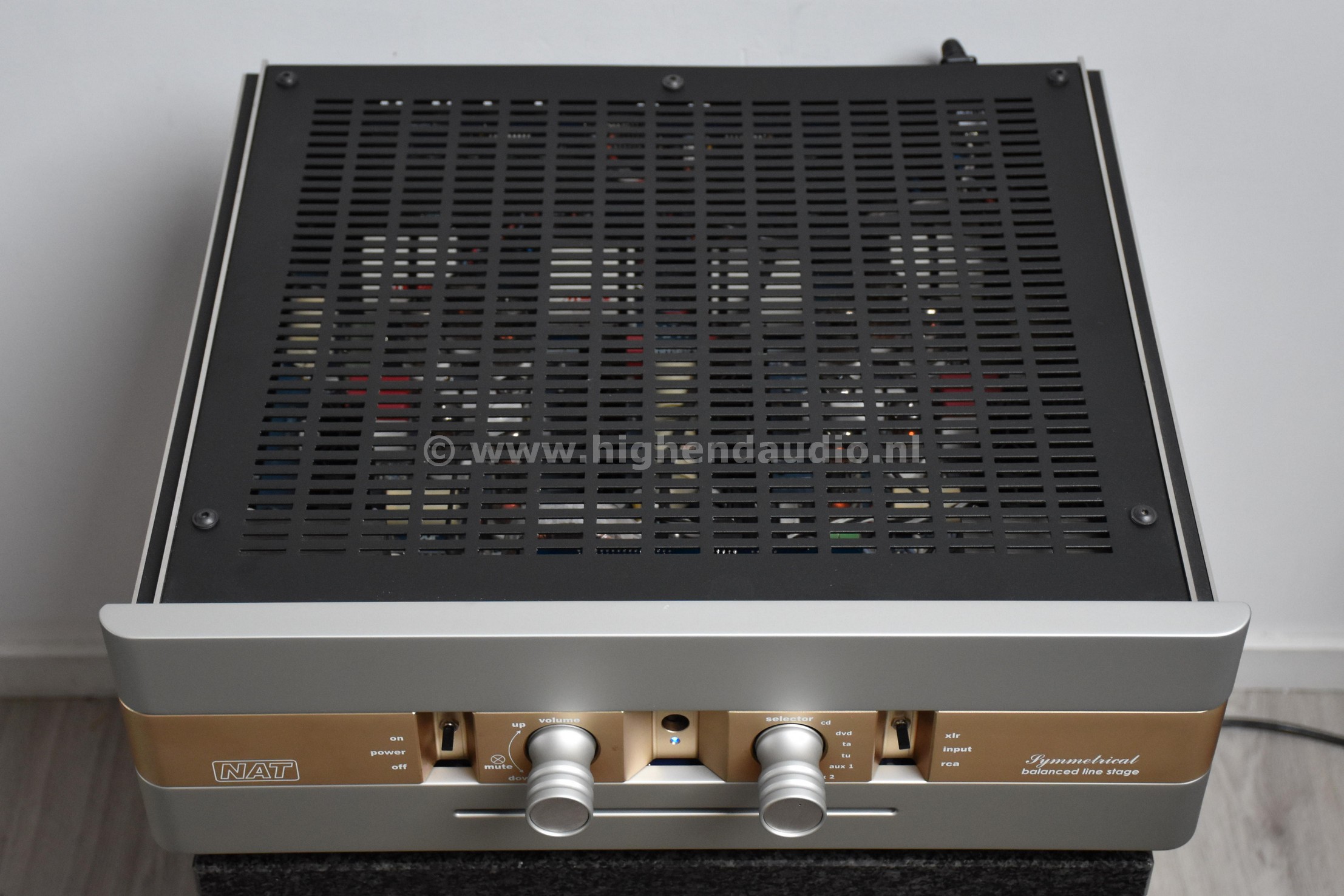 NAT-Symmetrical-1006209-top_wm