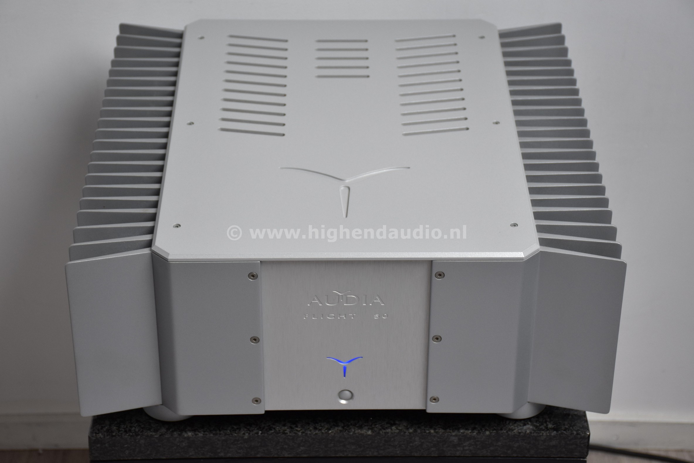 Audia-Flight50MK4-FL52184-II-top_wm