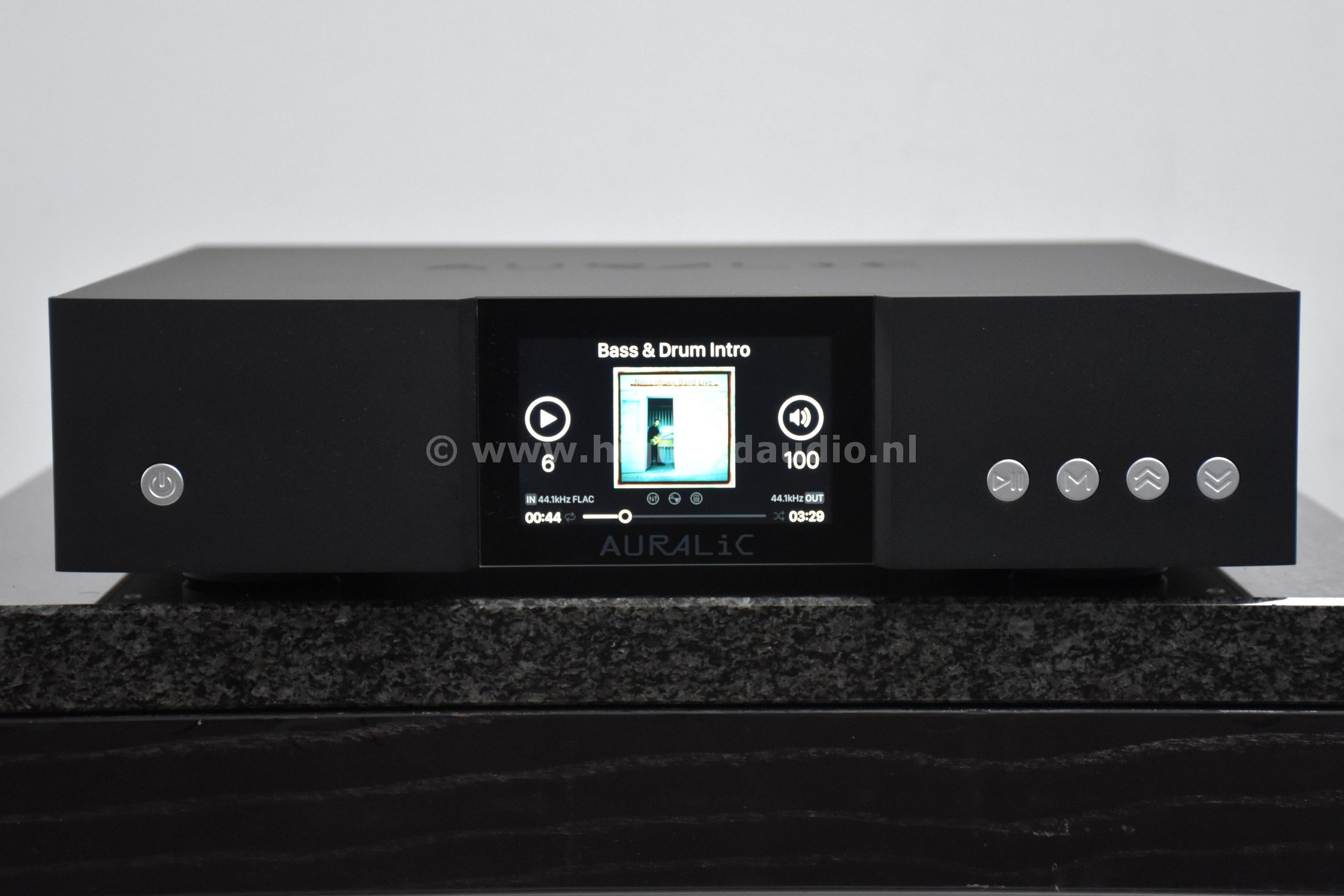 Auralic-AriesG1-82F800SZ-front_wm