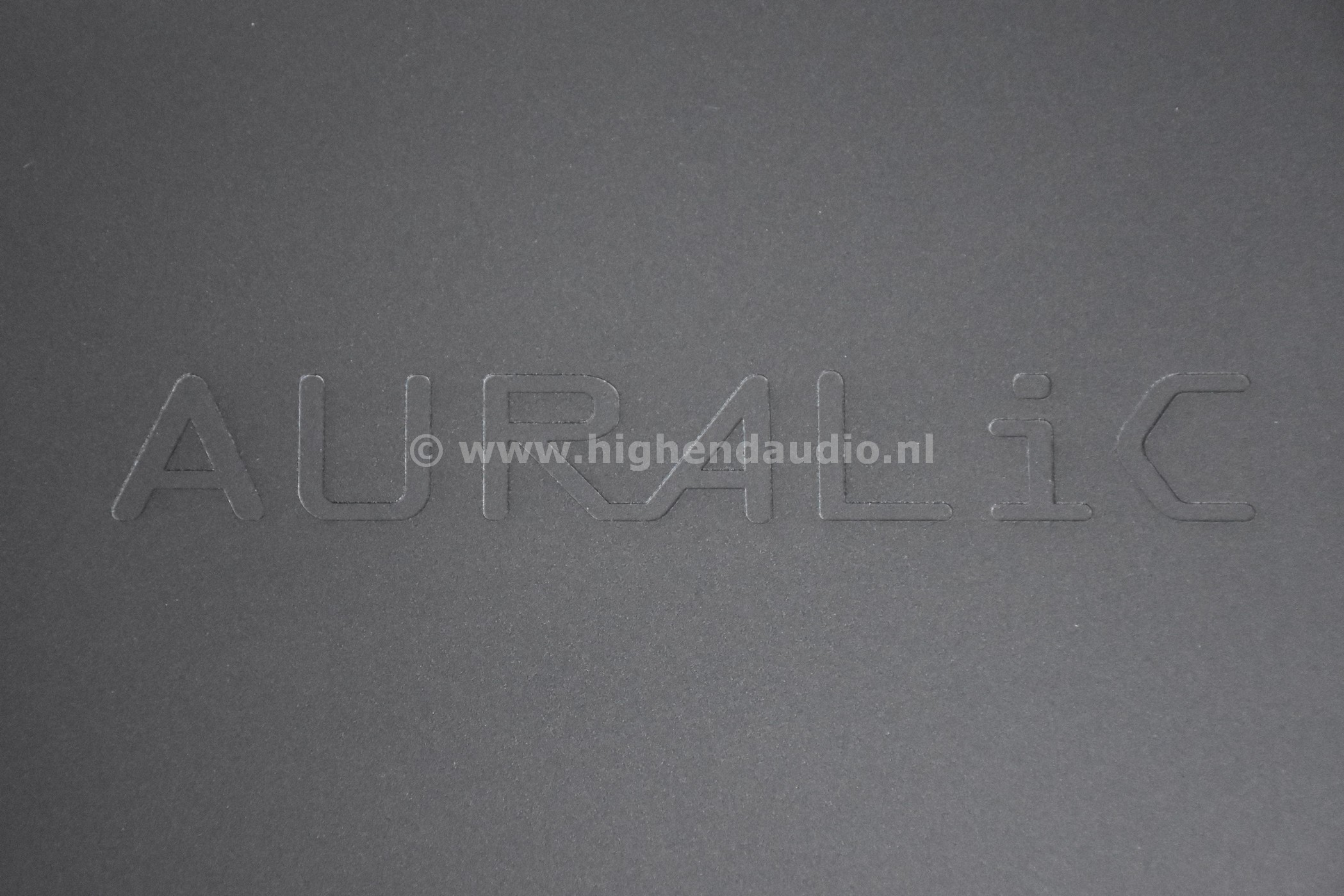 Auralic-AriesG1-82F800SZ-topcloseup_wm