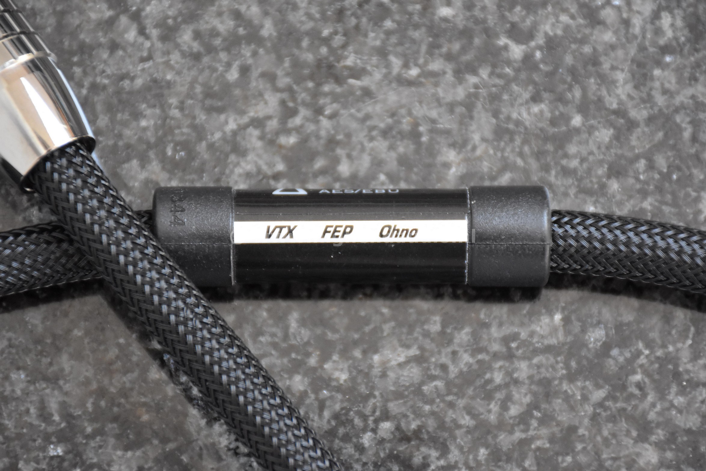 Shunyata-Delta-AESEBU-1m-0344-detail4_wm