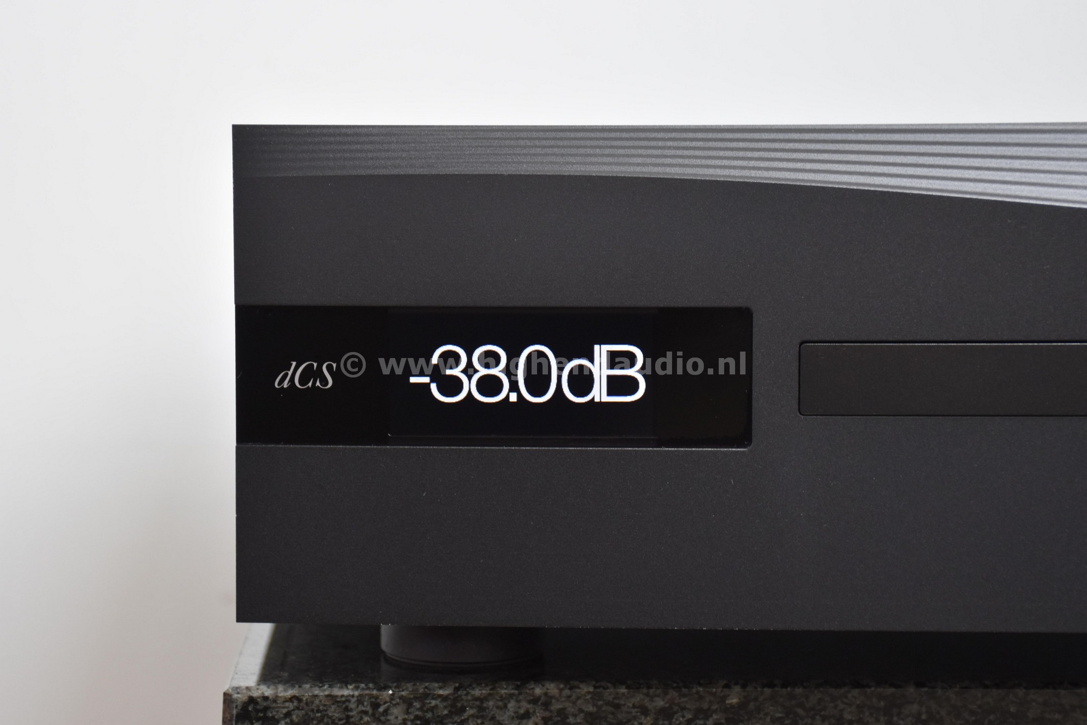 dCS-RossiniPlayer-APEX-RPR54136-frontvolume_wm