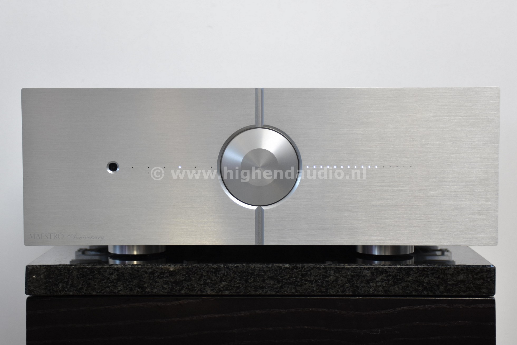 AudioAnalogue-MaestroAnniversary-1000ATEA19E17-front_wm