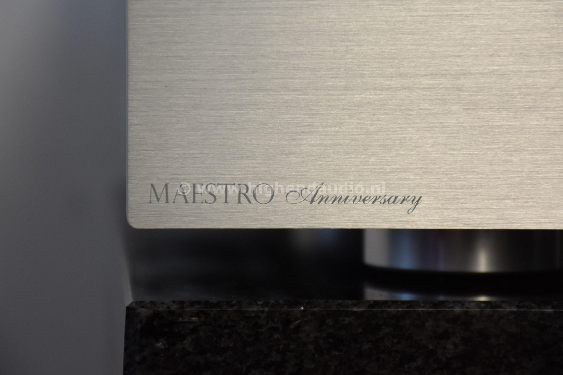 AudioAnalogue-MaestroAnniversary-1000ATEA19E17-frontcloseup1_wm