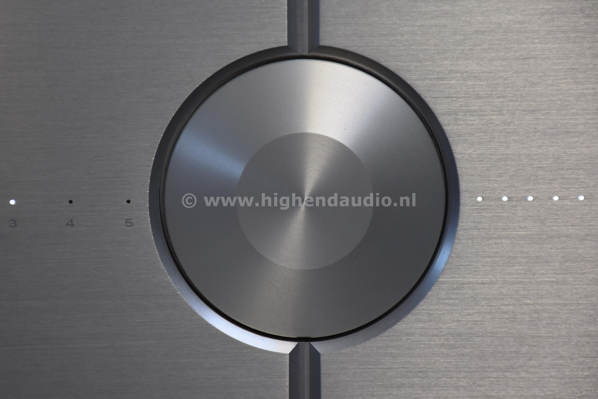 AudioAnalogue-MaestroAnniversary-1000ATEA19E17-frontcloseup2_wm