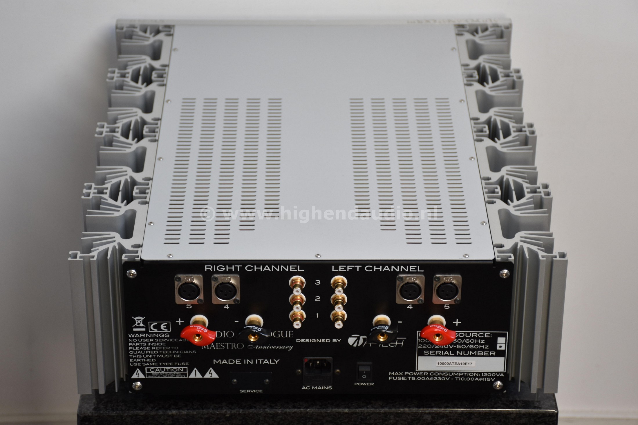 AudioAnalogue-MaestroAnniversary-1000ATEA19E17-topback_wm