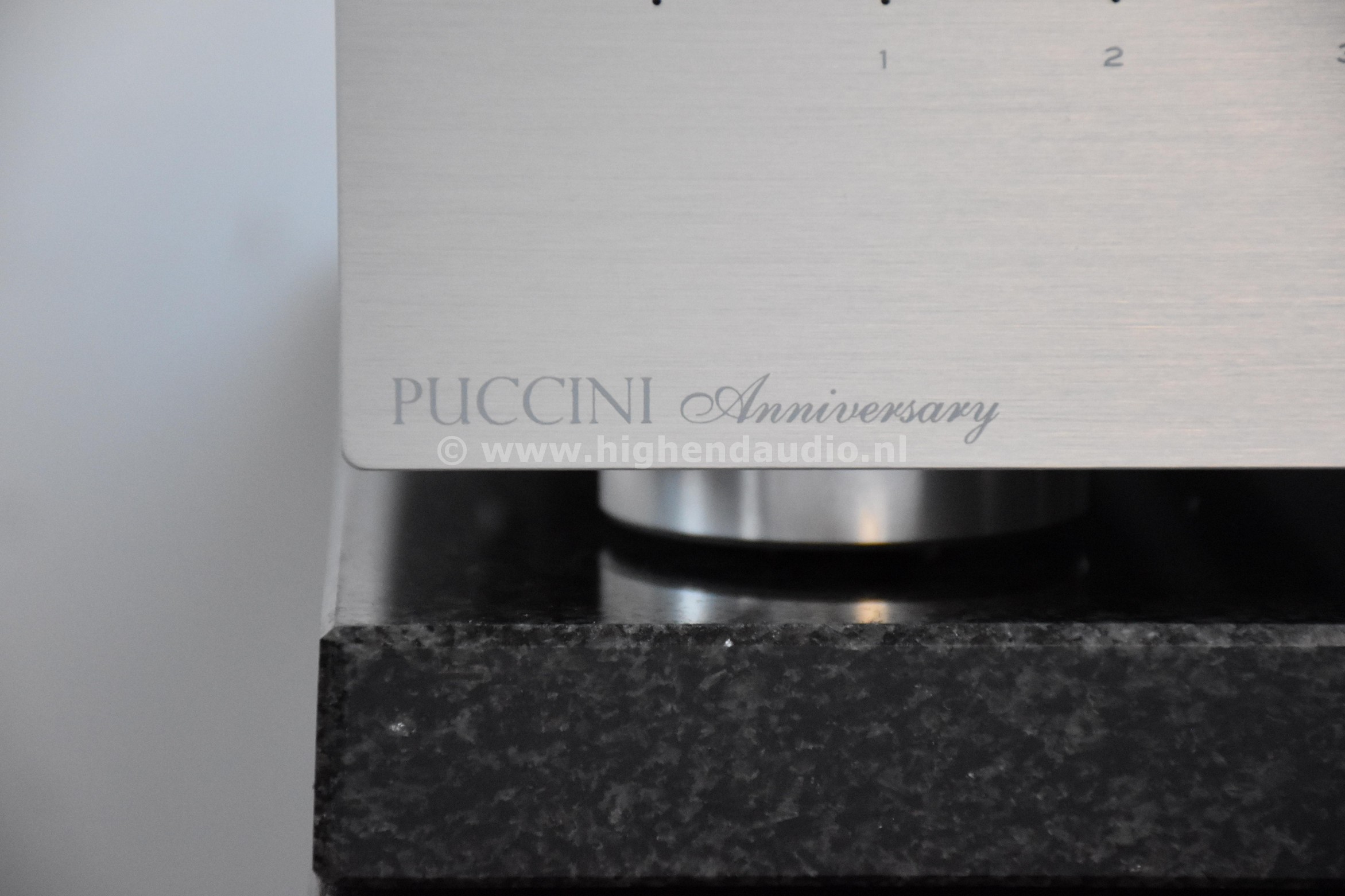 AudioAnalogue-PucciniAniversary-7600ATLA20E03-frontcloseup1_wm