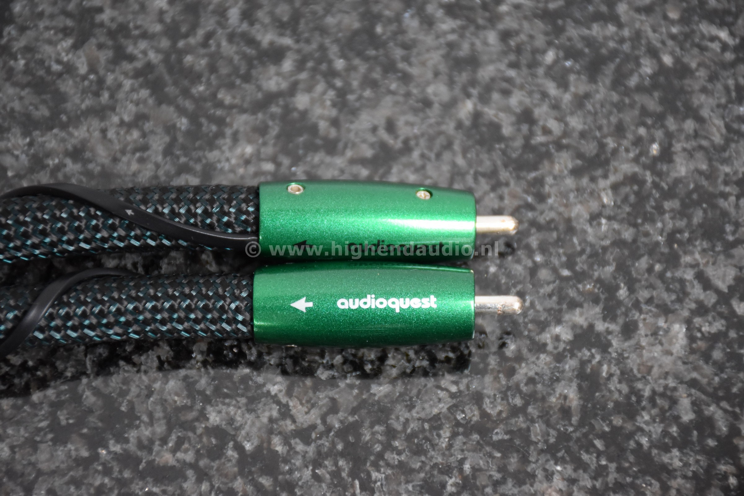 Audioquest-Earth-RCA-1m-II-detail3_wm