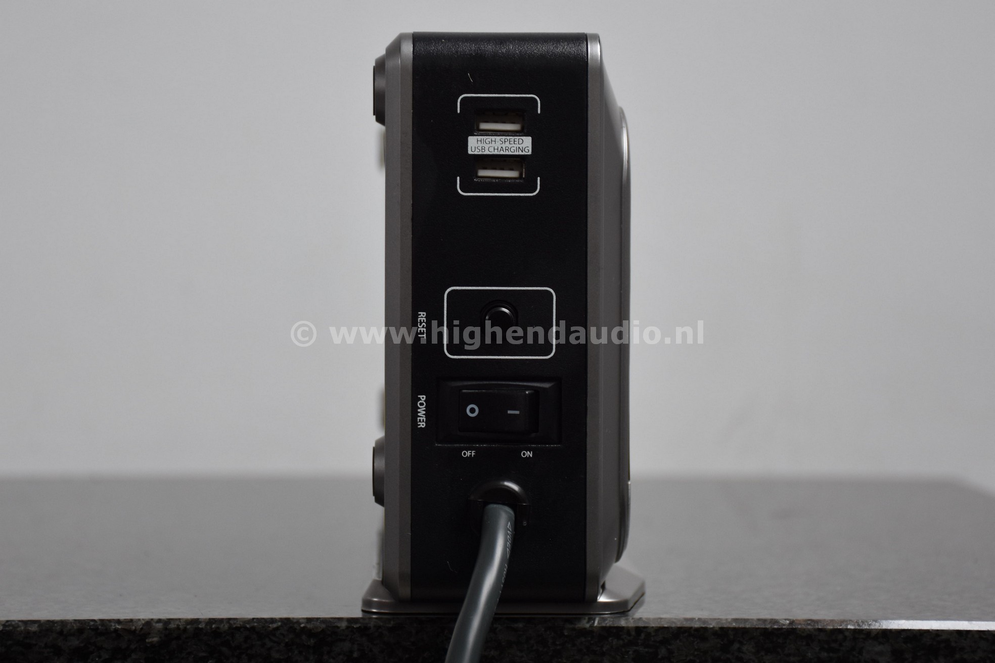 Audioquest-PowerQuest2-19J601473-back_wm