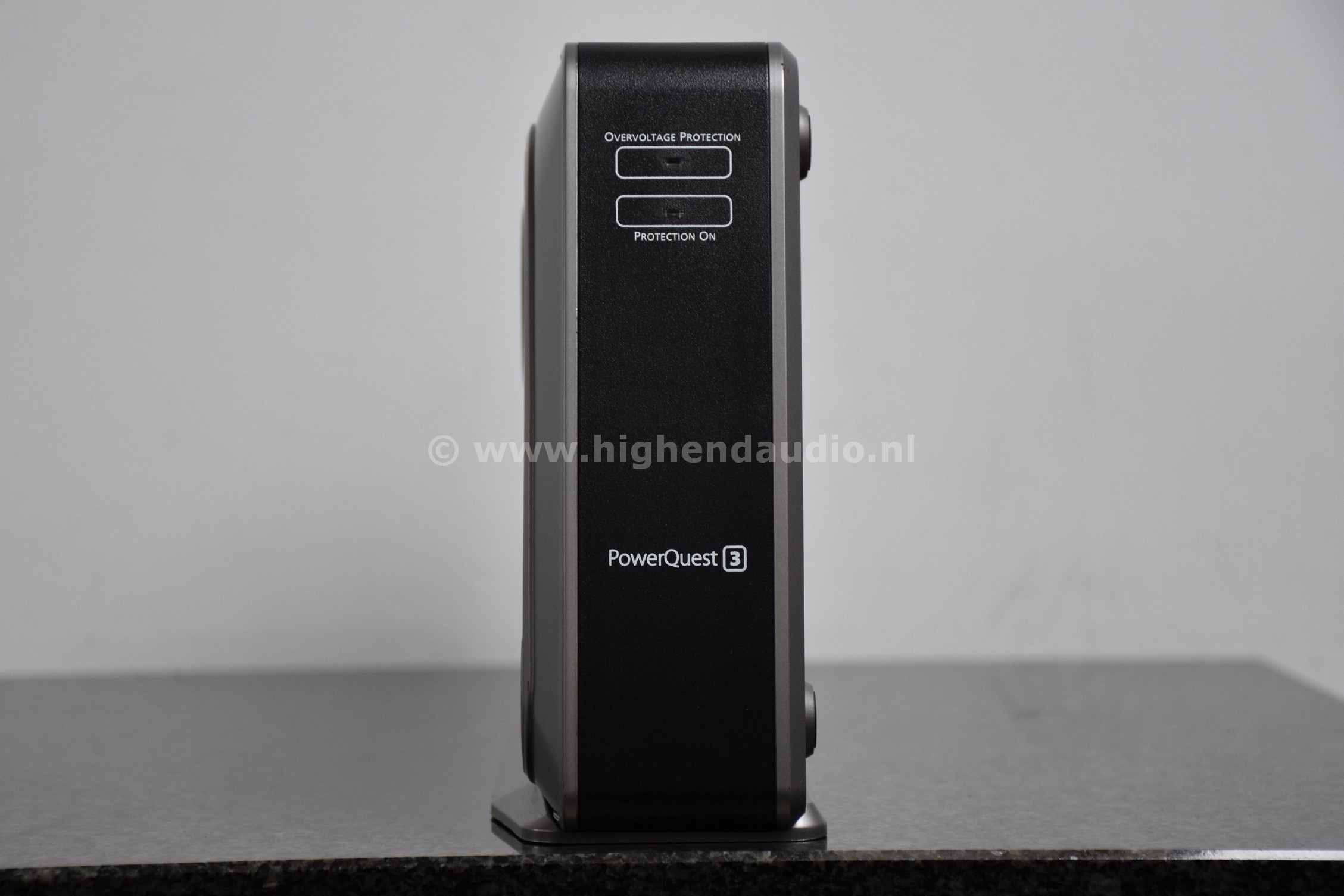 Audioquest-PowerQuest3-19J800848-front_wm