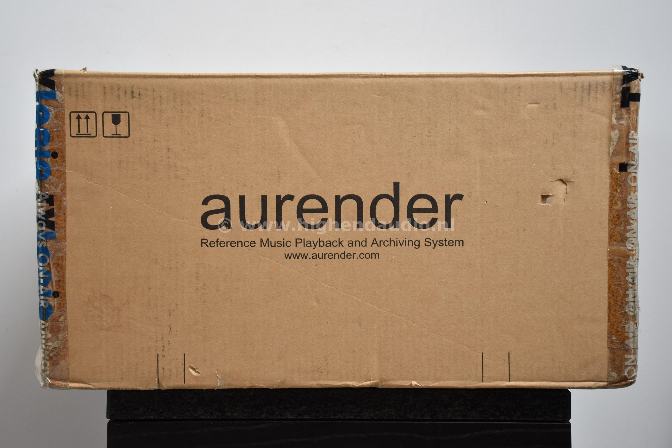 Aurender-S10-S10BN0002-box_wm