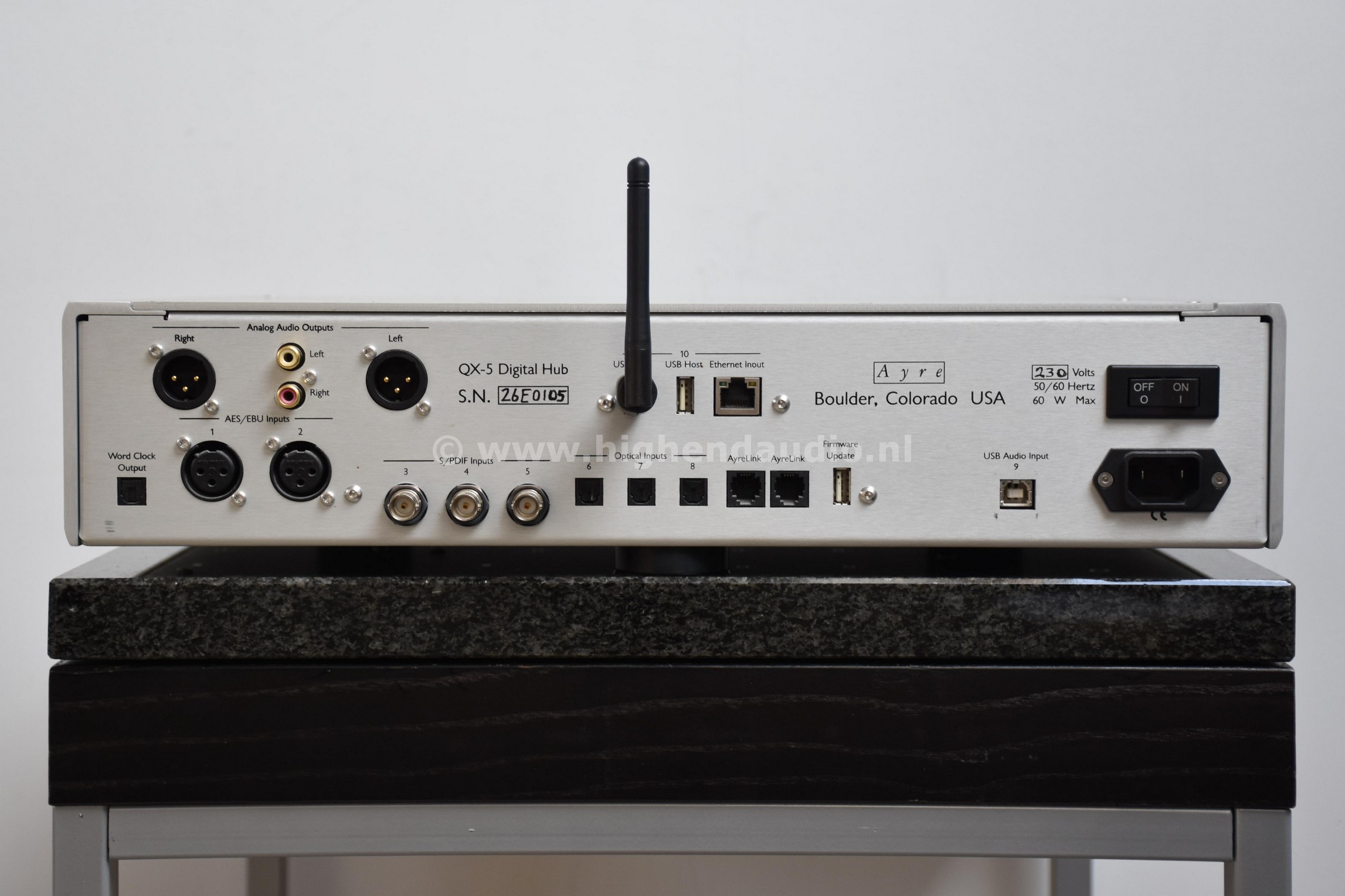 Ayre-QX5Twenty-26E0105-back_wm