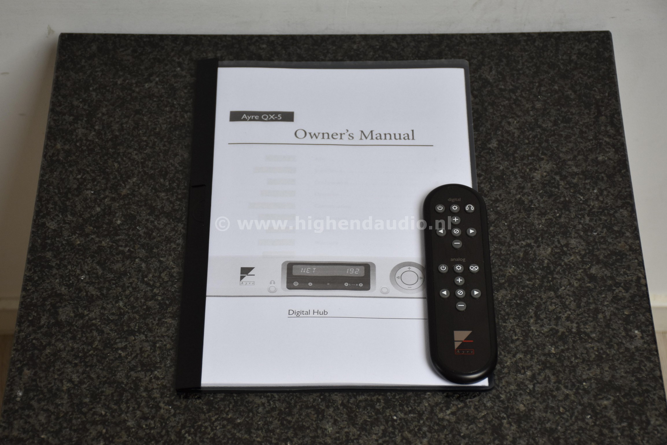Ayre-QX5Twenty-26E0105-manualremote_wm