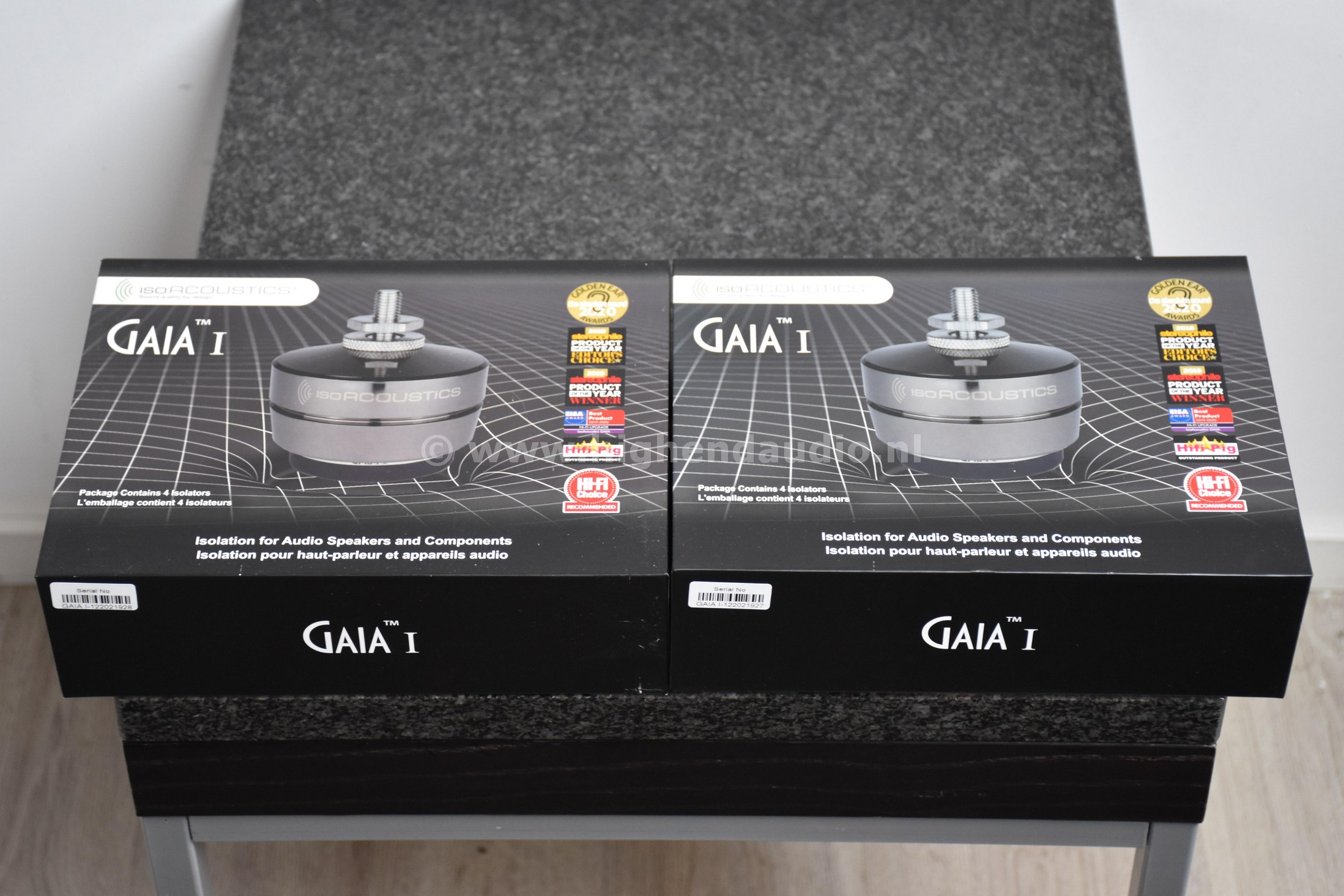 IsoAcoustics-GaiaI-boxes_wm