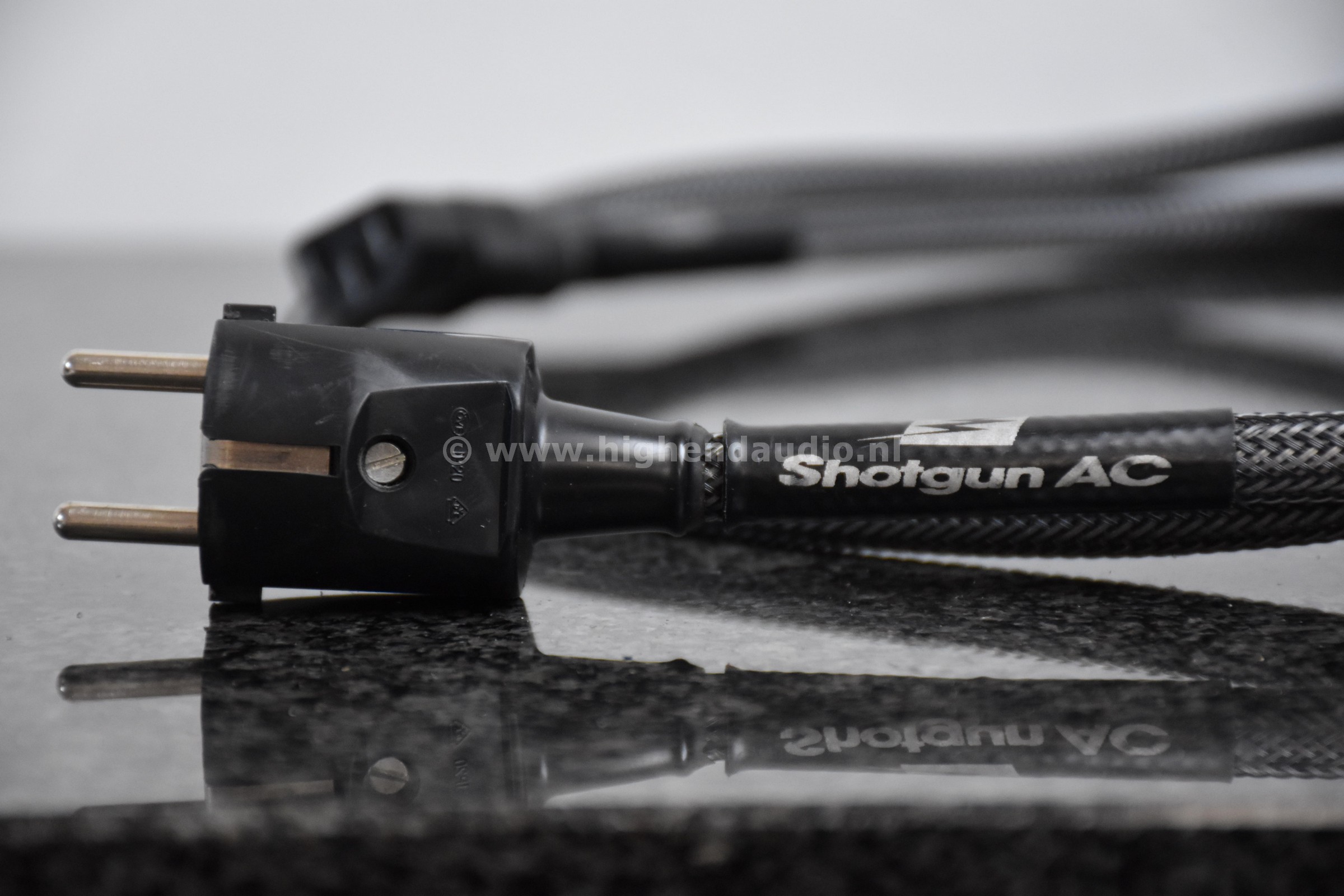 MIT-ShotgunAC2-2m-detail3_wm