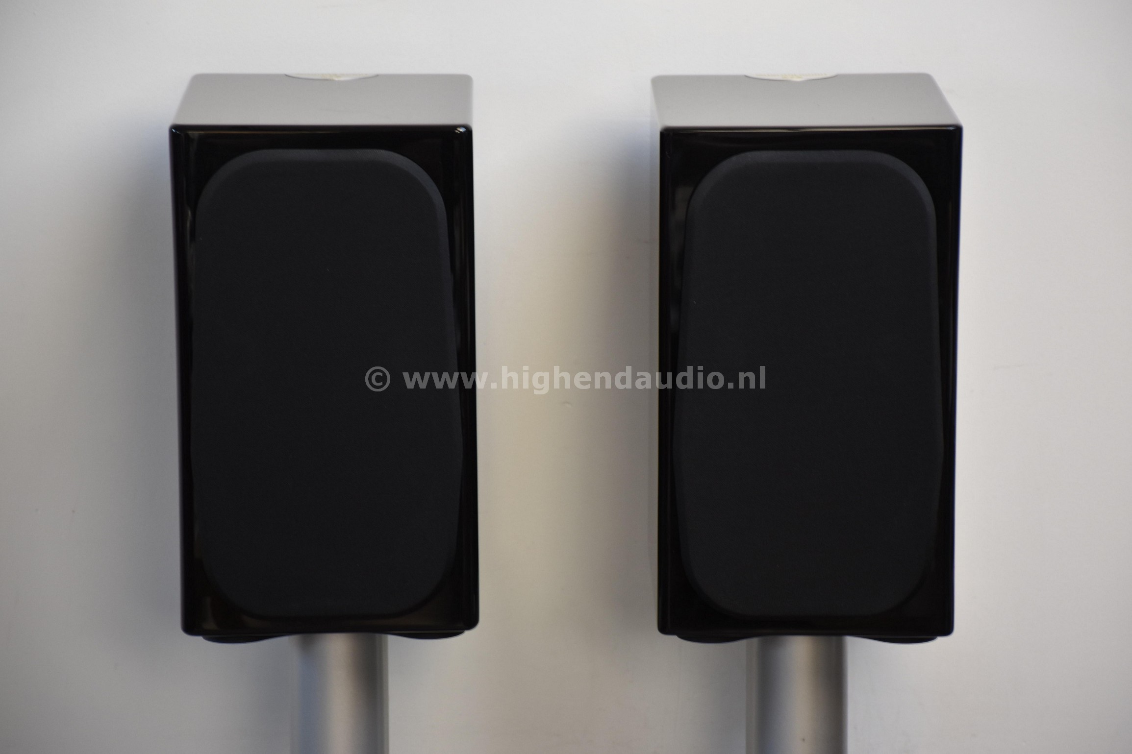 MonitorAudio-GS10-701193-fronttop_wm