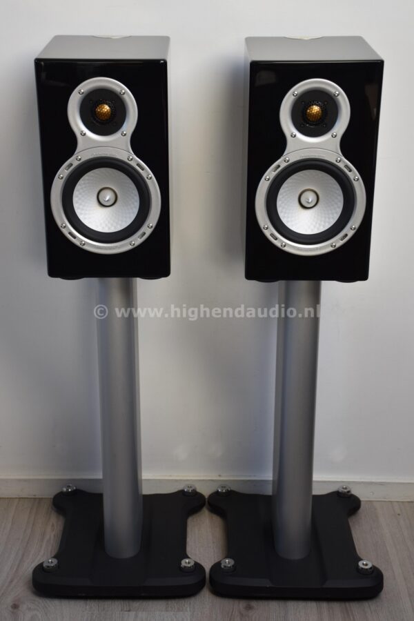 Monitor Audio Gold Signature 10 -with original stands-