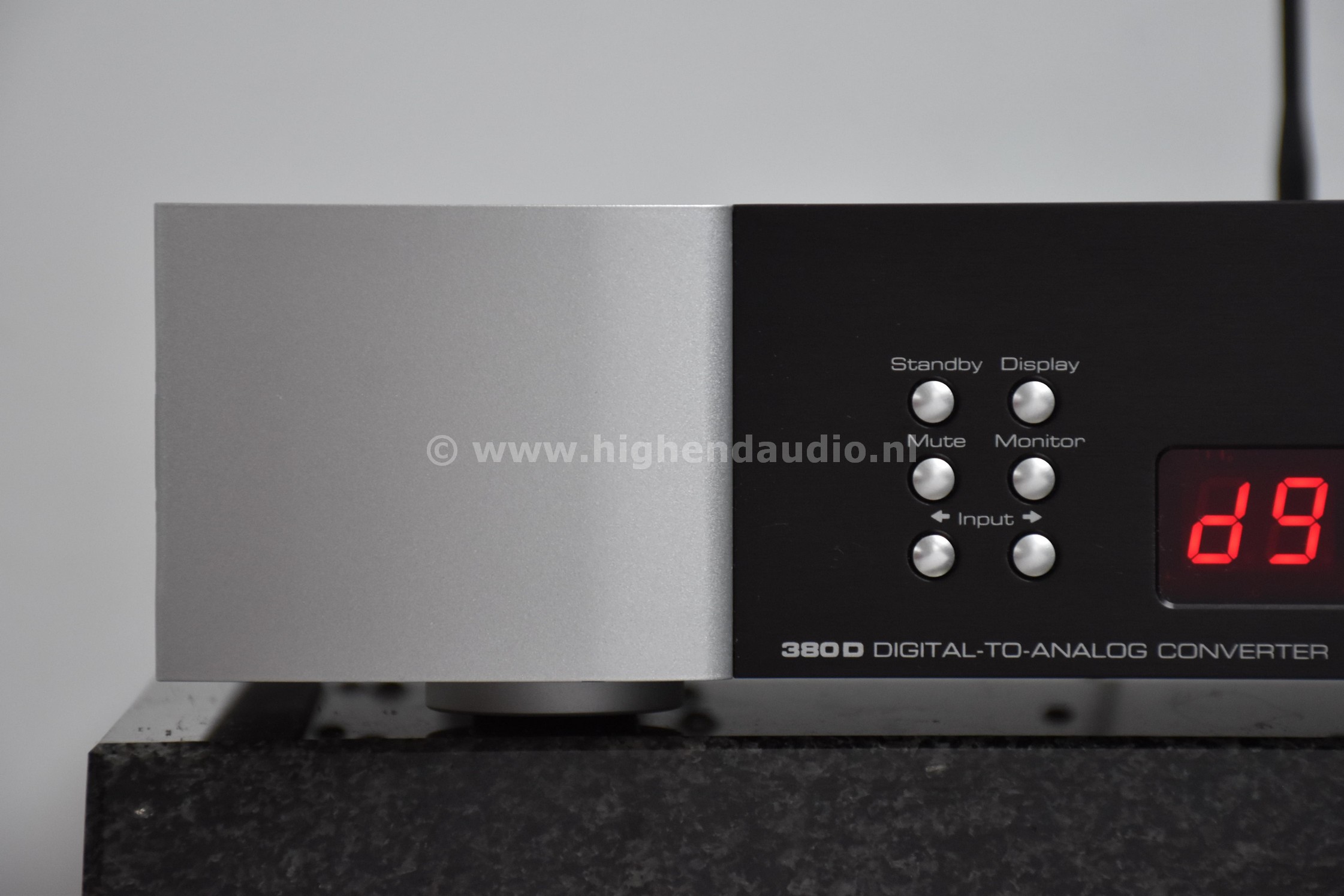 Moon-380D-Q8625778-frontleft_wm