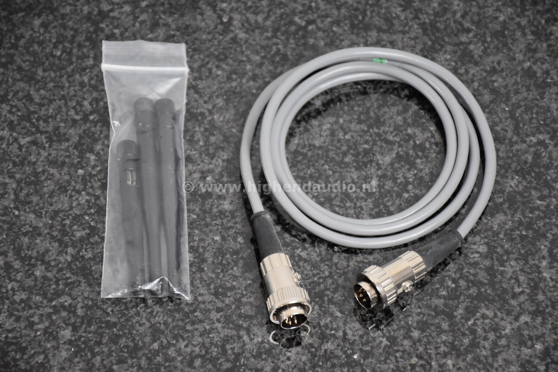 Naim-ND5XS2-451003-cableantennas_wm