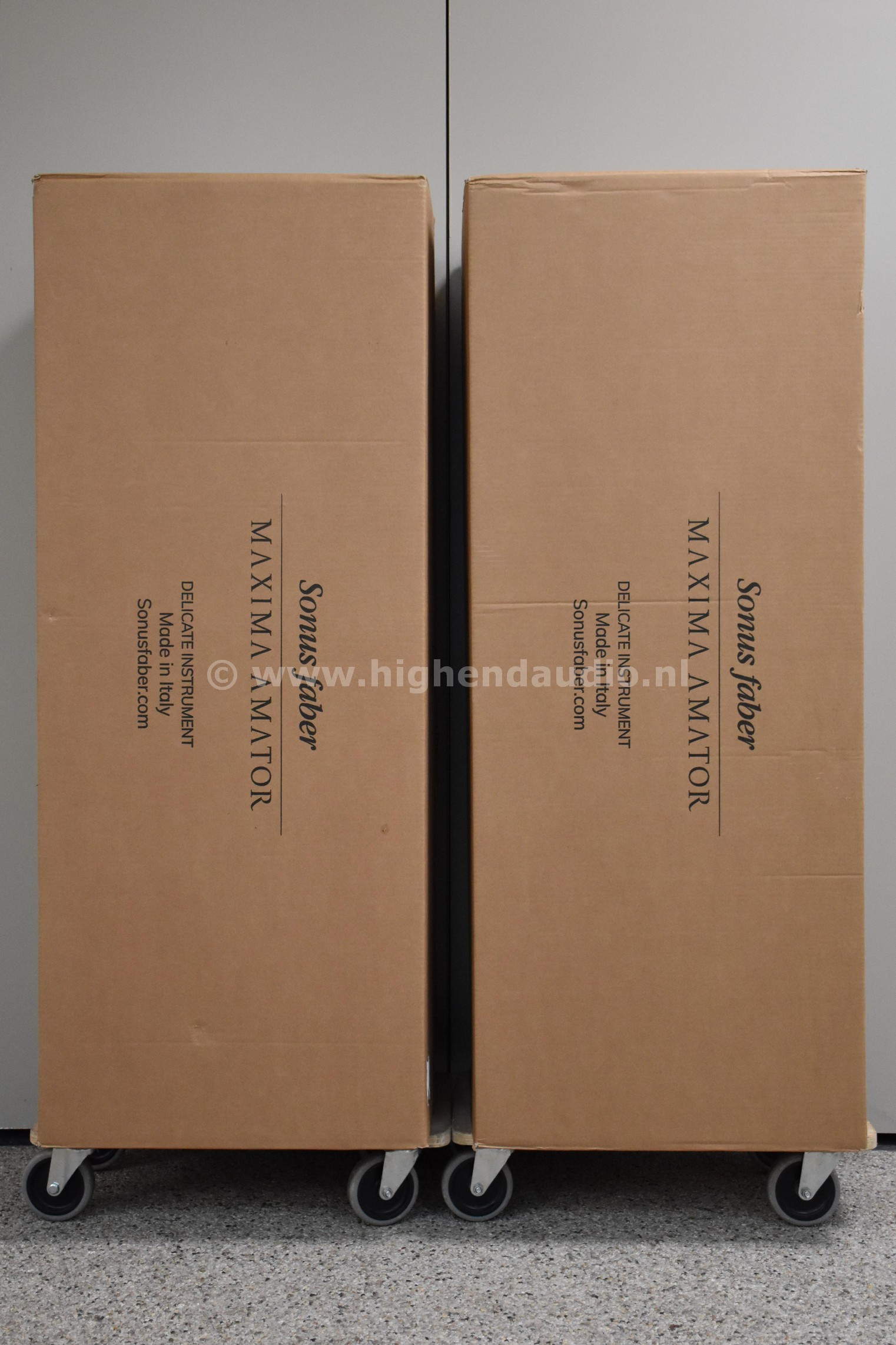 SF-MaximaAmator-463-boxes_wm