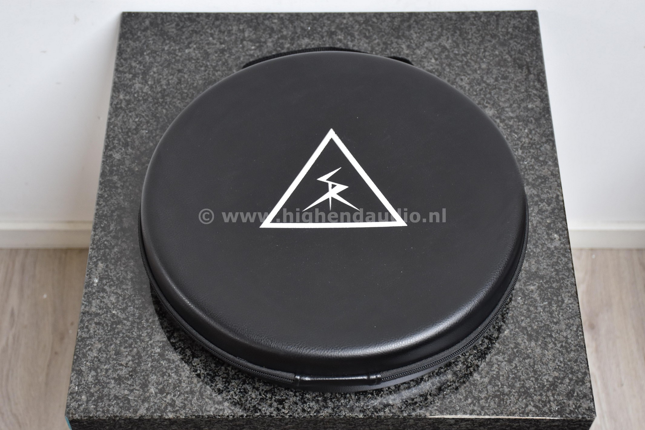 Shunyata-SigmaDigital-1,75m-SIG0582-bag_wm