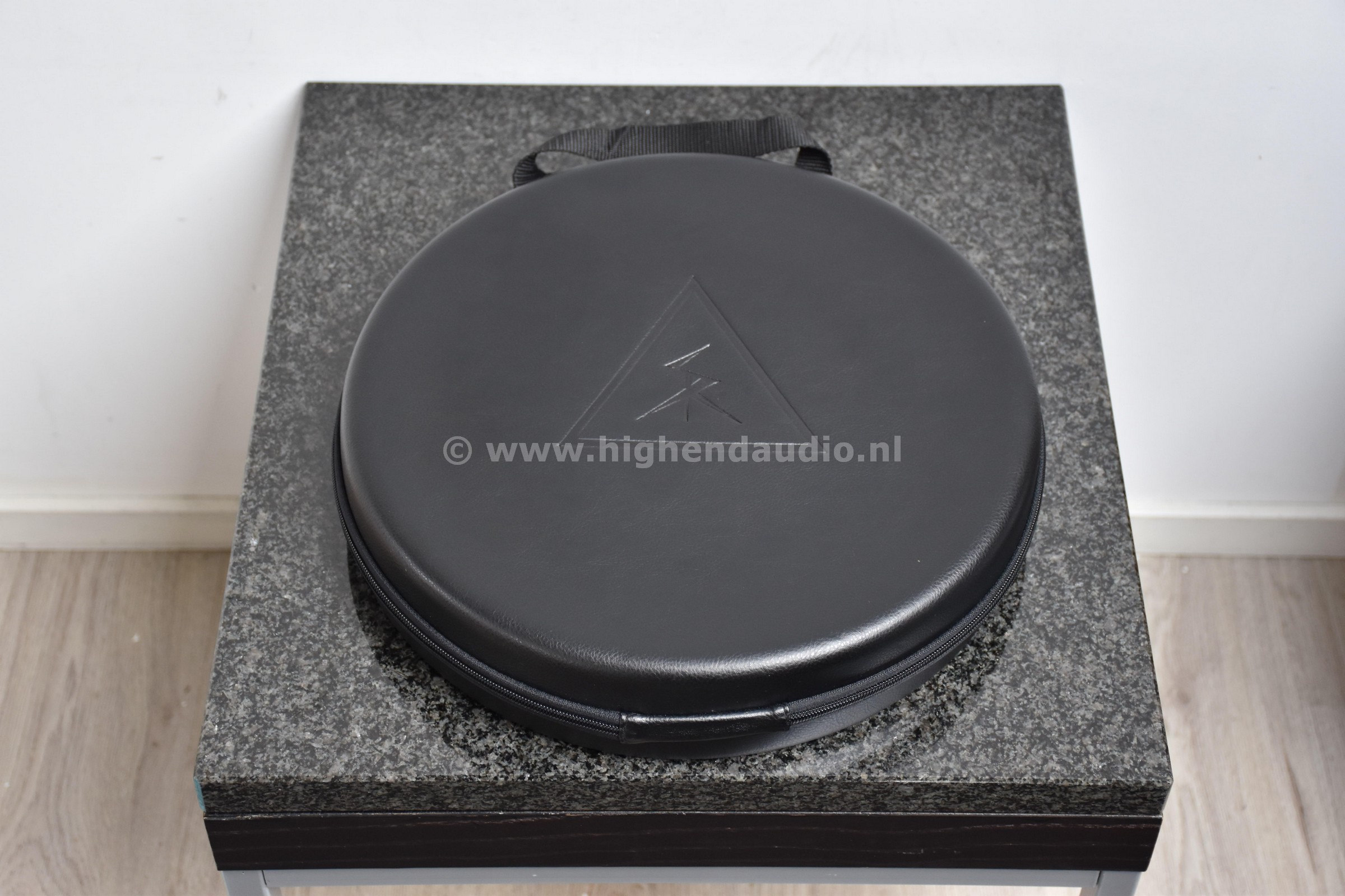 Shunyata-SigmaNR-1,75m-SIG3865-bag_wm