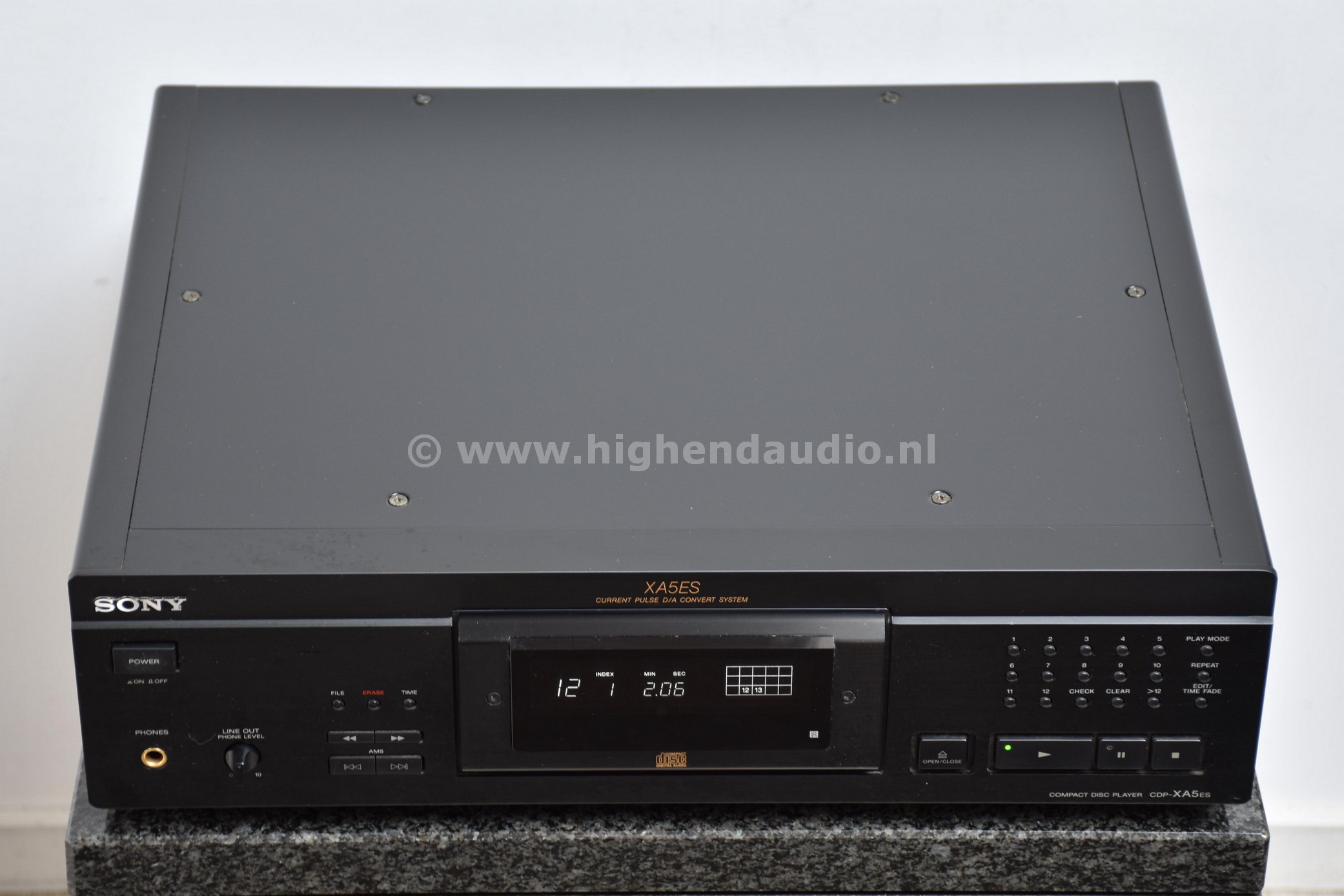 Sony-CDPXA5ES-4502126-top_wm