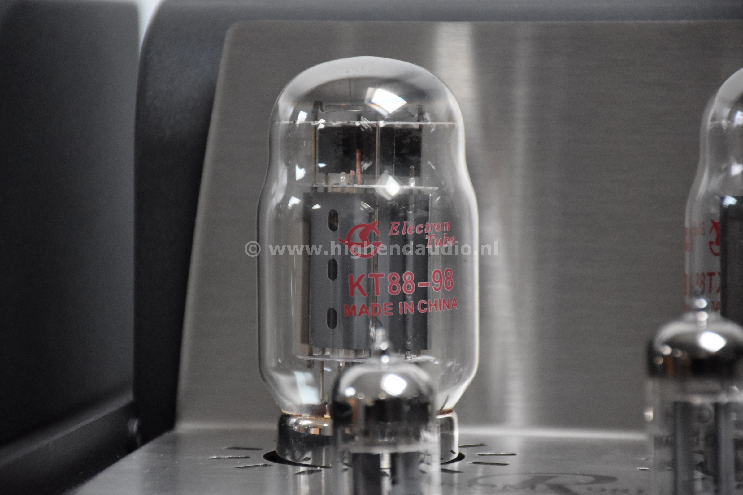 Synthesis-DC98-S112020116305-S112020117305-tubes1_wm