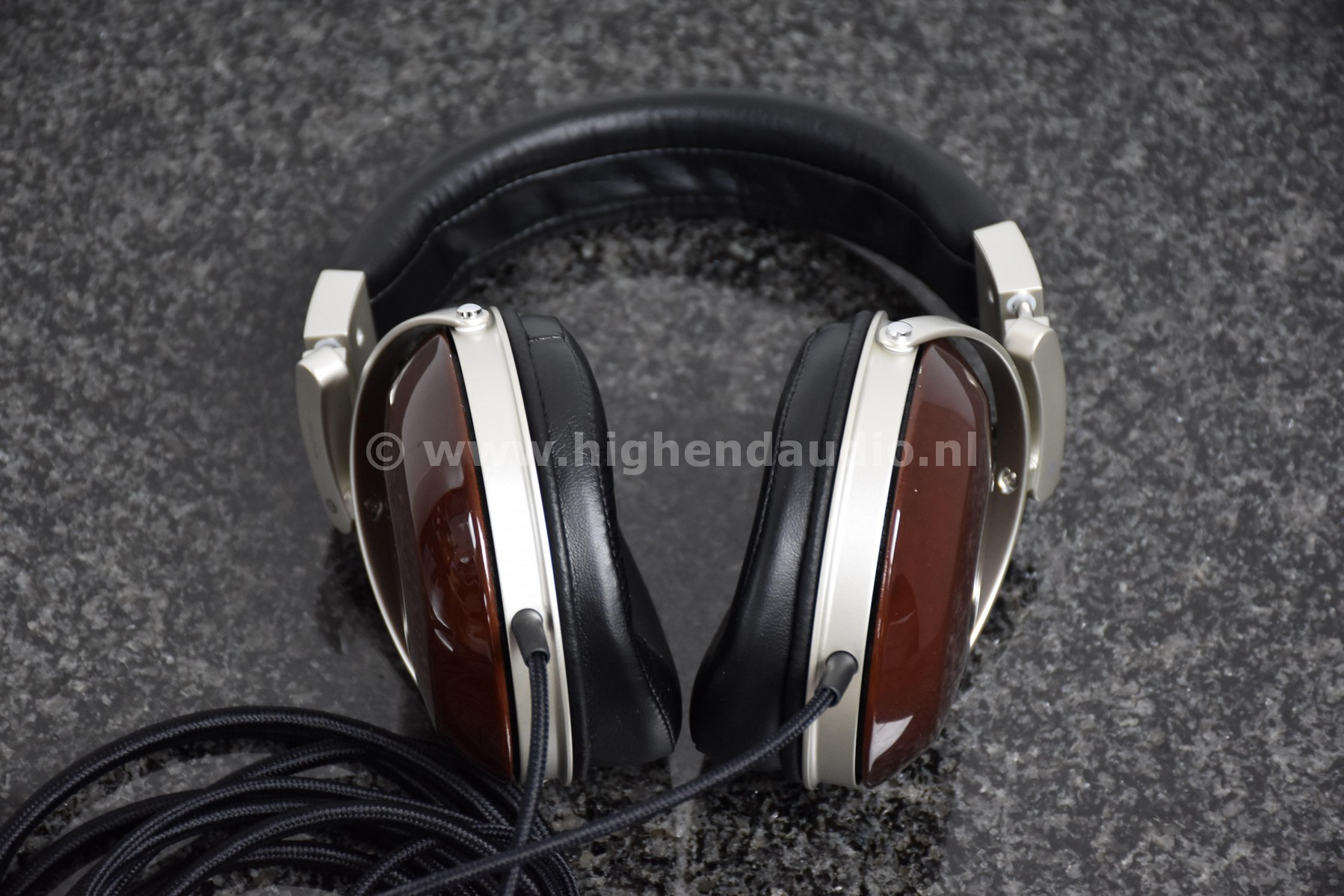 Denon-AHD7000-0109753898-front_wm