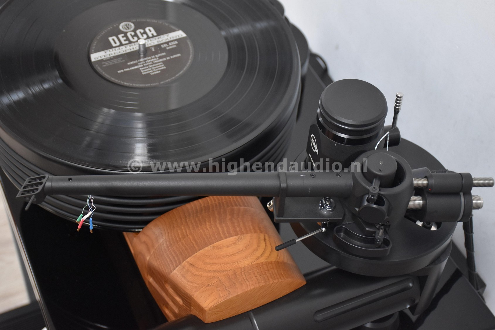 Kuzma-4Point11-280405_wm